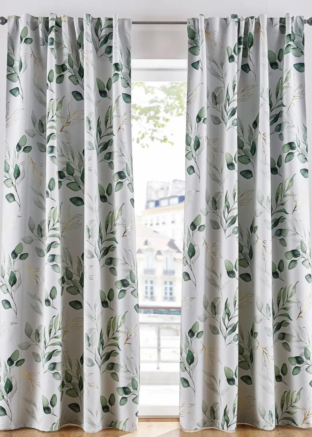 bonprix Vorhänge|Abdunkelnder Vorhang mit floralem Glanz Druck (1er Pack)