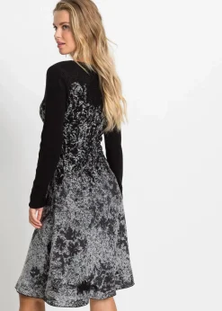 Damen bonprix Bekleidung·Umstandsmode|Bekleidung·Pullover & Strickjacken|Ausgestelltes Jacquard-Strickkleid