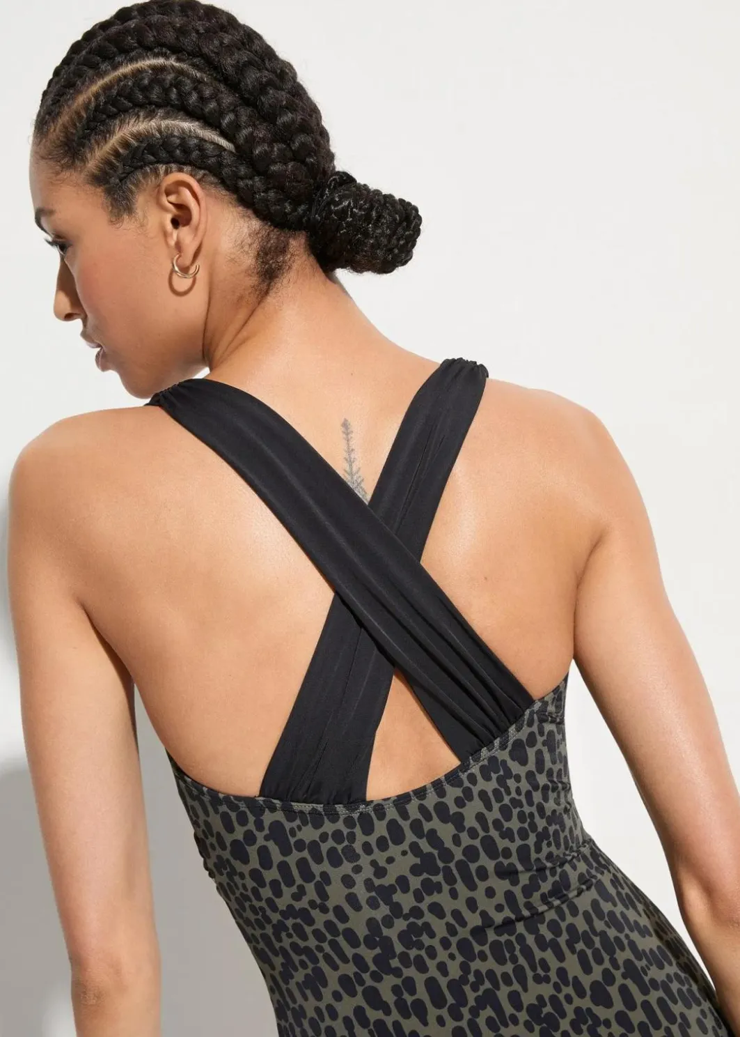 Damen bonprix Nachhaltigere Materialien|Badeanzüge|Badeanzug mit überkreuzten Trägern