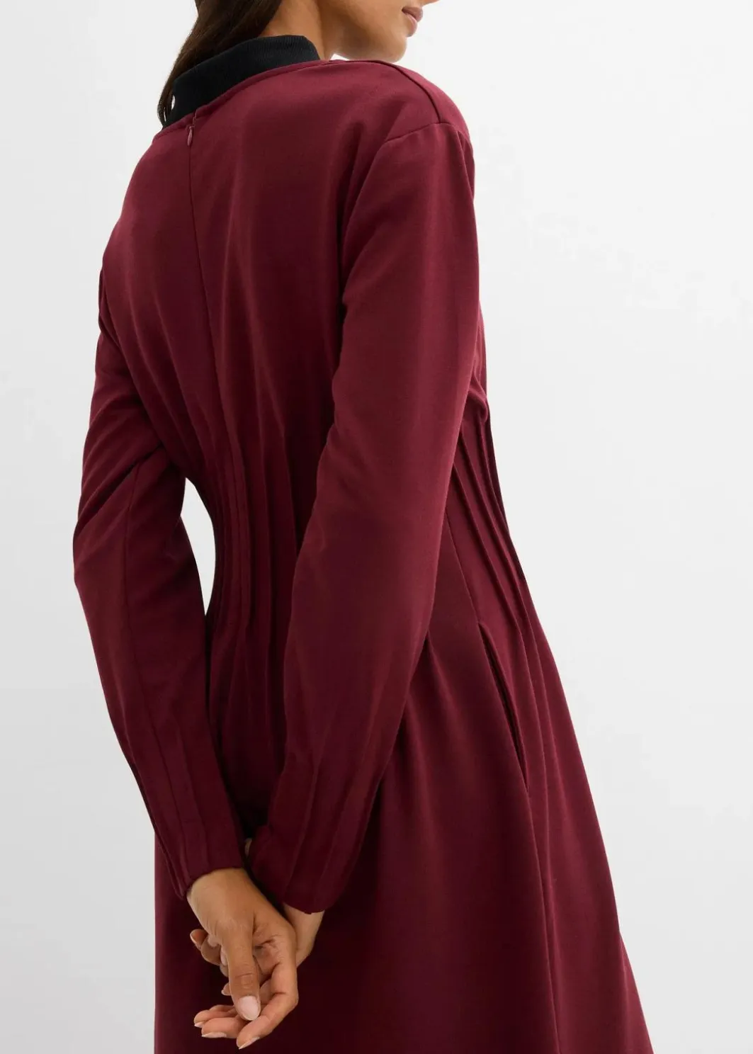Damen bonprix Bekleidung·Pullover & Strickjacken|Kleider|Bequemes Kleid mit Zierfalten aus Viskose-Mix