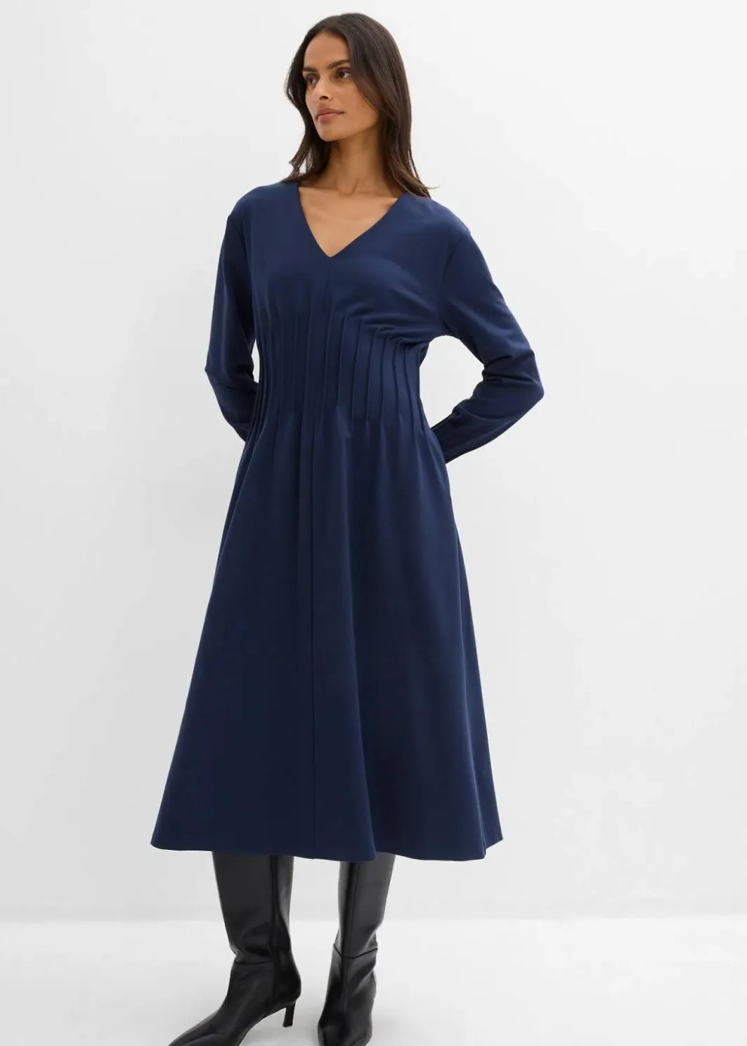 Damen bonprix Kleider|Bekleidung·Pullover & Strickjacken|Bequemes Kleid mit Zierfalten aus Viskose-Mix