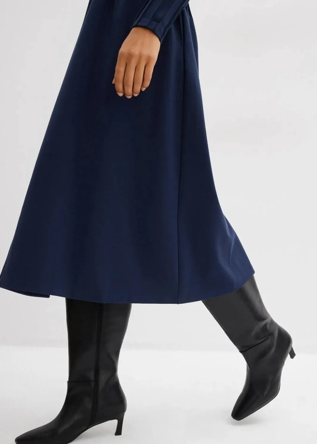 Damen bonprix Kleider|Bekleidung·Pullover & Strickjacken|Bequemes Kleid mit Zierfalten aus Viskose-Mix