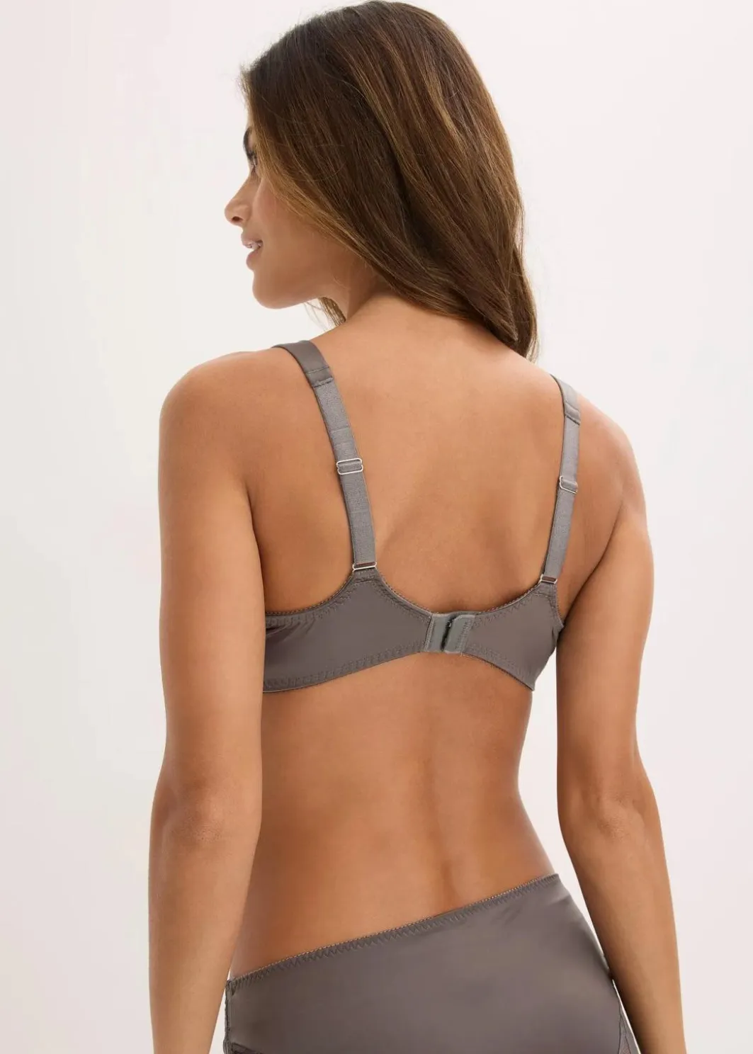 Damen bonprix Wäsche·Dessous|Wäsche·Große Cups D-H|Bügel-BH mit gepolsterten Trägern und Glanzeffekt