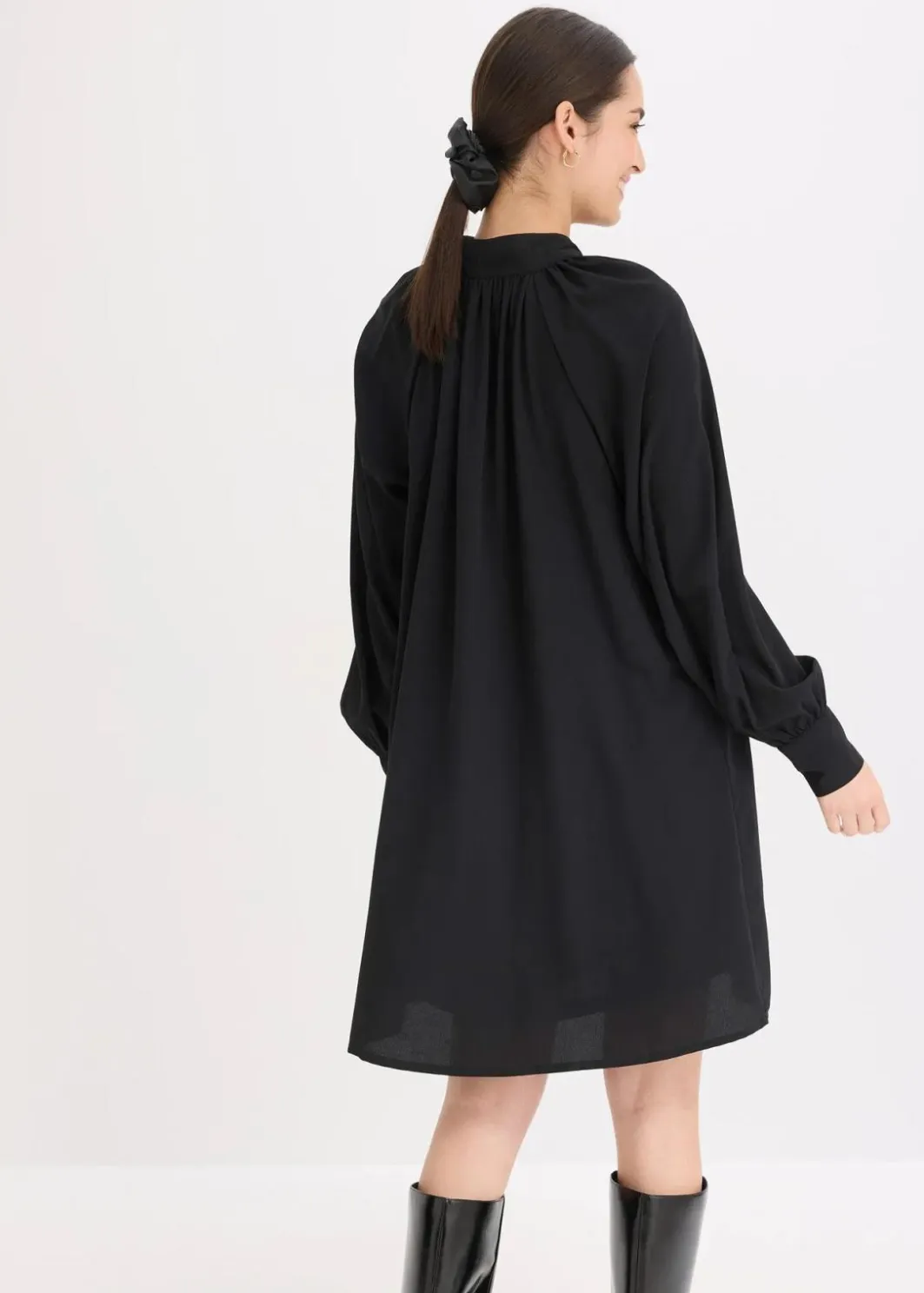 Damen bonprix Bekleidung·Pullover & Strickjacken|Nachhaltigere Materialien|Blusenkleid mit Schluppenkragen