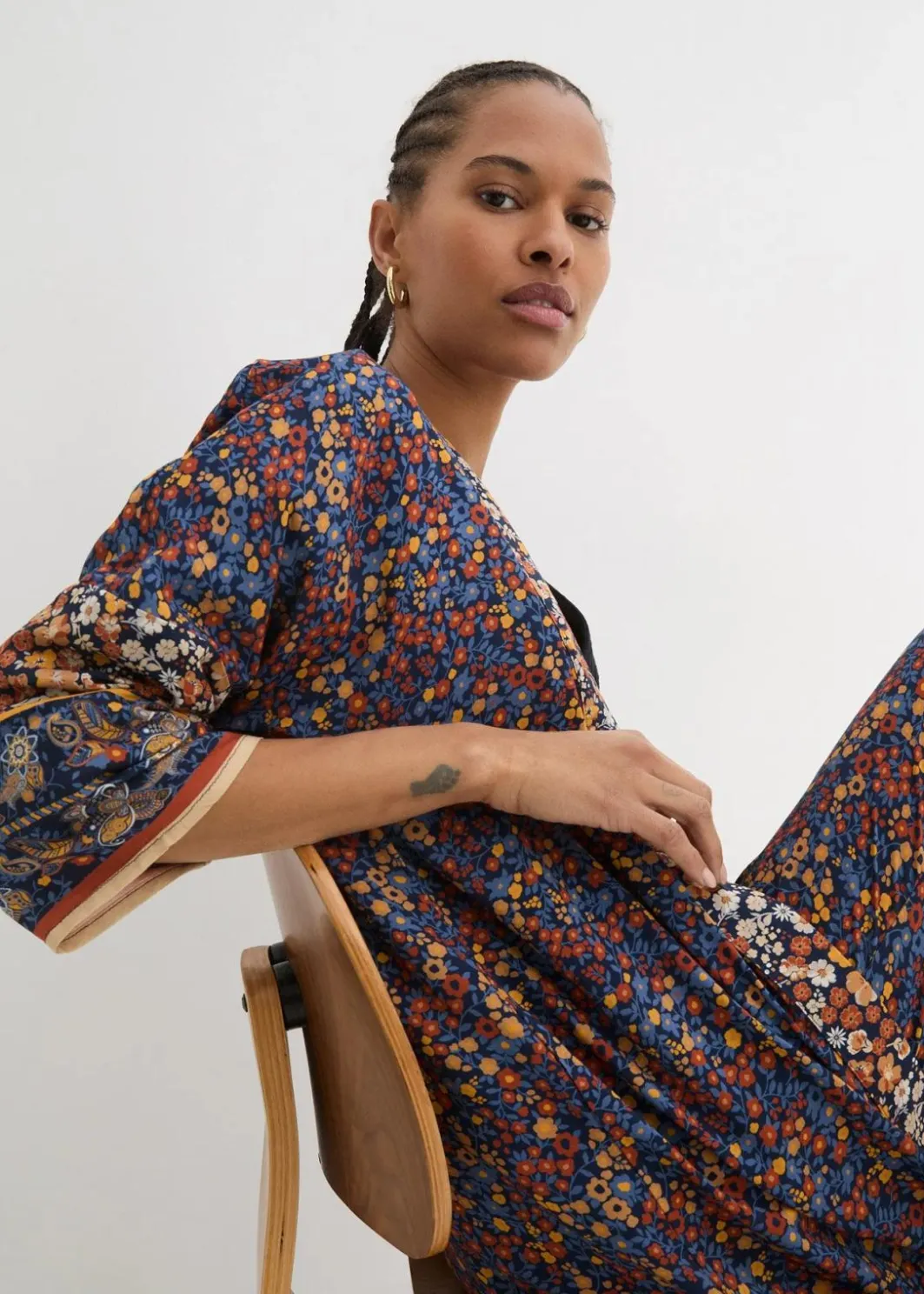 Discount Blusenmantel aus Viskose Damen Bekleidung·Jacken & Mäntel|Blusen & Tuniken