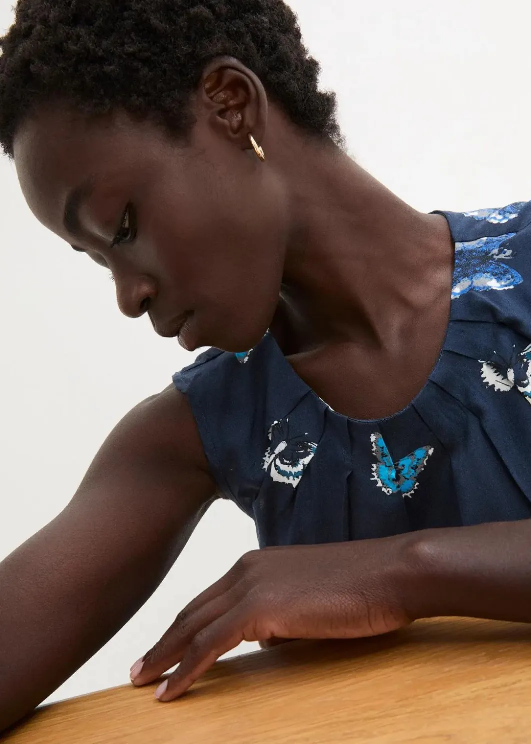 Online Blusentop aus fließender Viskose Damen Shirts & Tops|Blusen & Tuniken