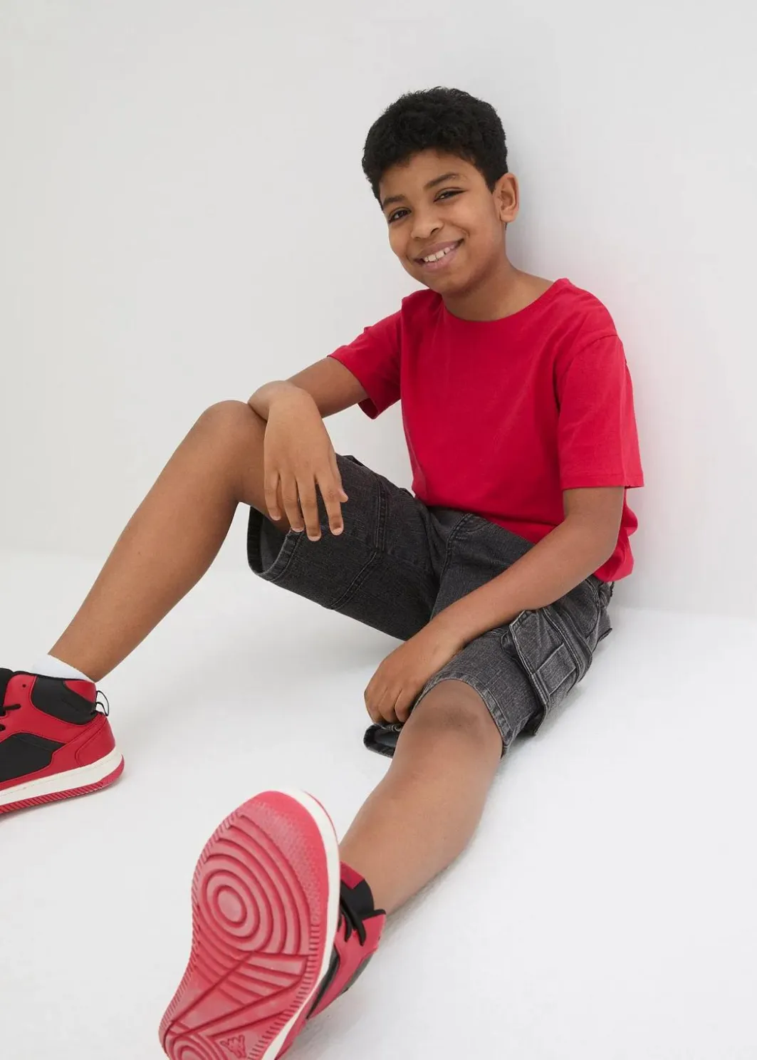 Kinder bonprix Jungen 9-16 Jahre·Shorts|Jungen 9-16 Jahre·Jeans|Cargo-Jeans-Bermudav mit verstellbarem Bund, Loose Fit