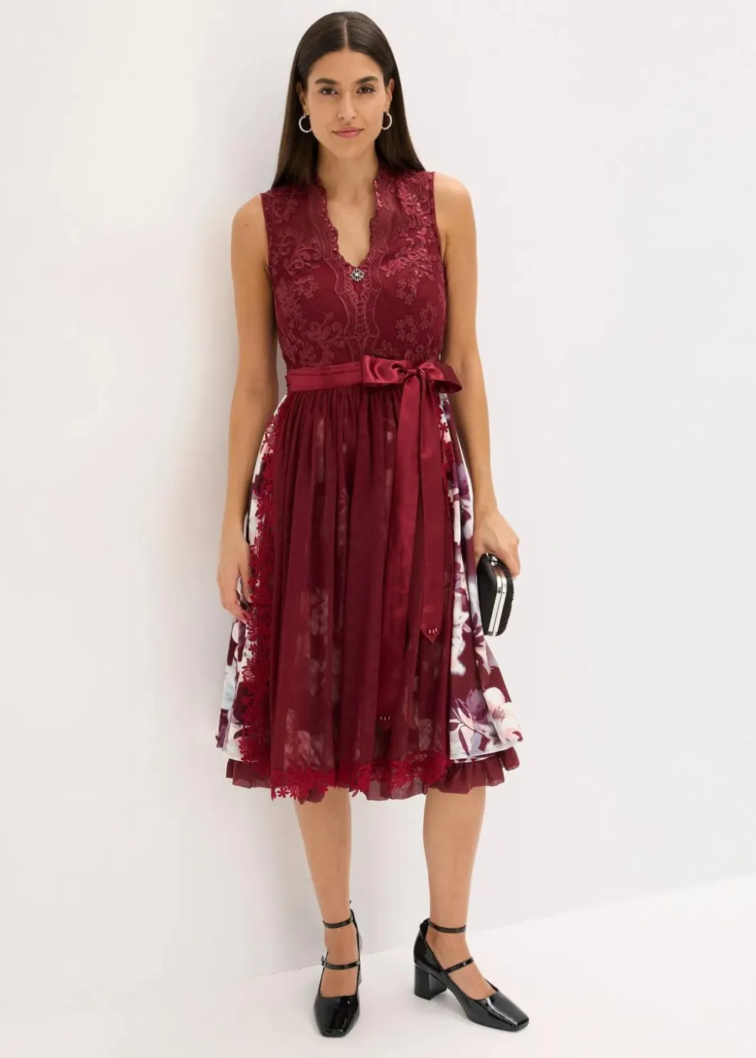 Damen bonprix Kleider|Dirndl mit Stickerei und Samtrock (2-tlg.Set)