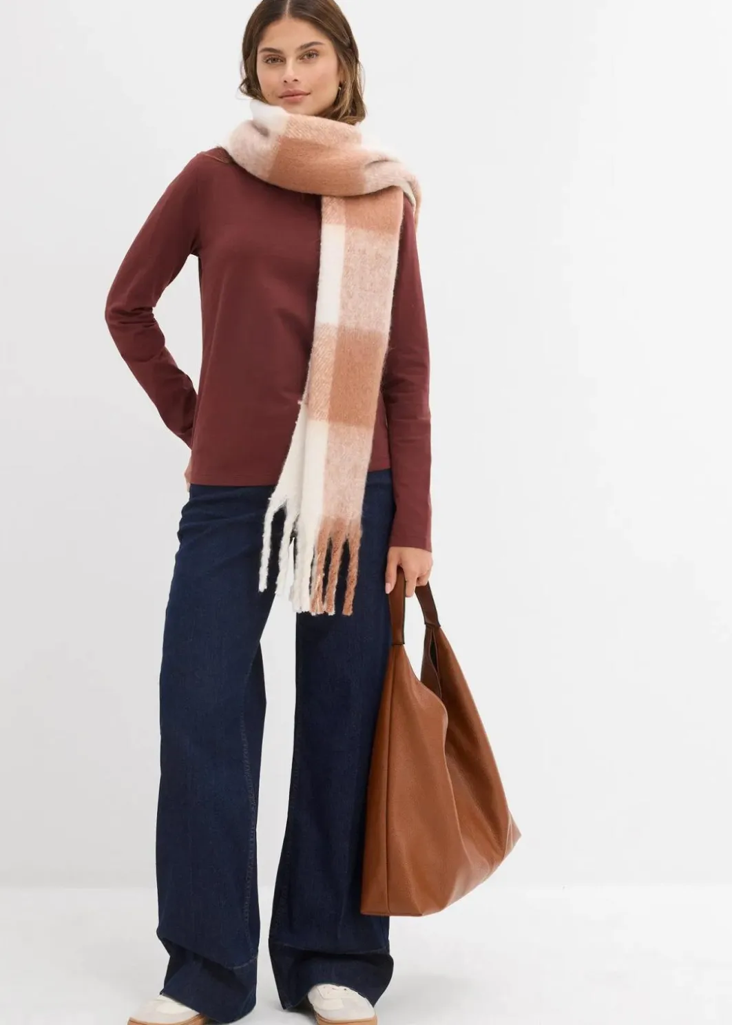 Sale Figurbetontes Langarmshirt Damen Bekleidung·Röcke|Nachhaltigere Materialien