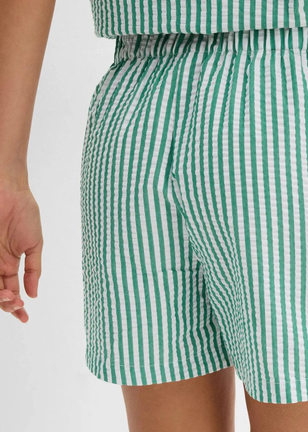 Outlet Gestreifte Schlupf-Shorts aus reiner Baumwolle Damen Bekleidung·Outdoorbekleidung|Bekleidung·Kleider
