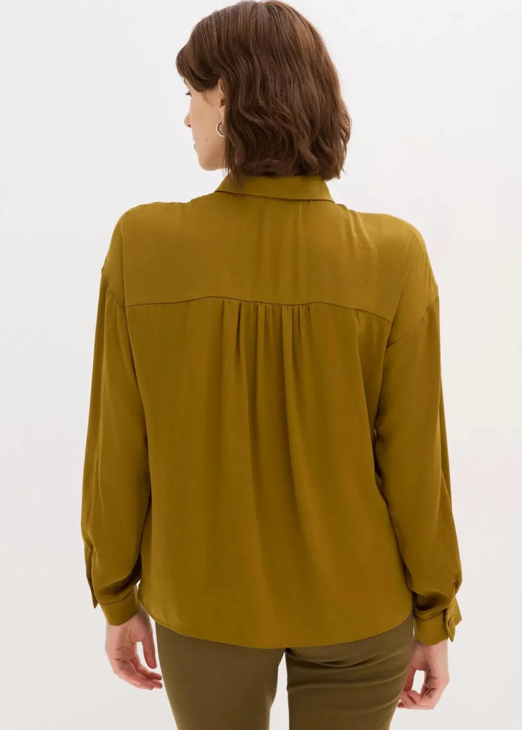 New Hemdbluse aus fließendem Satin Damen Blusen & Tuniken|Bekleidung·Jacken & Mäntel