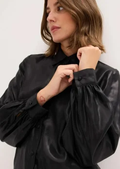 Online Hemdbluse aus glänzendem Satin Damen Bekleidung·Jacken & Mäntel|Blusen & Tuniken