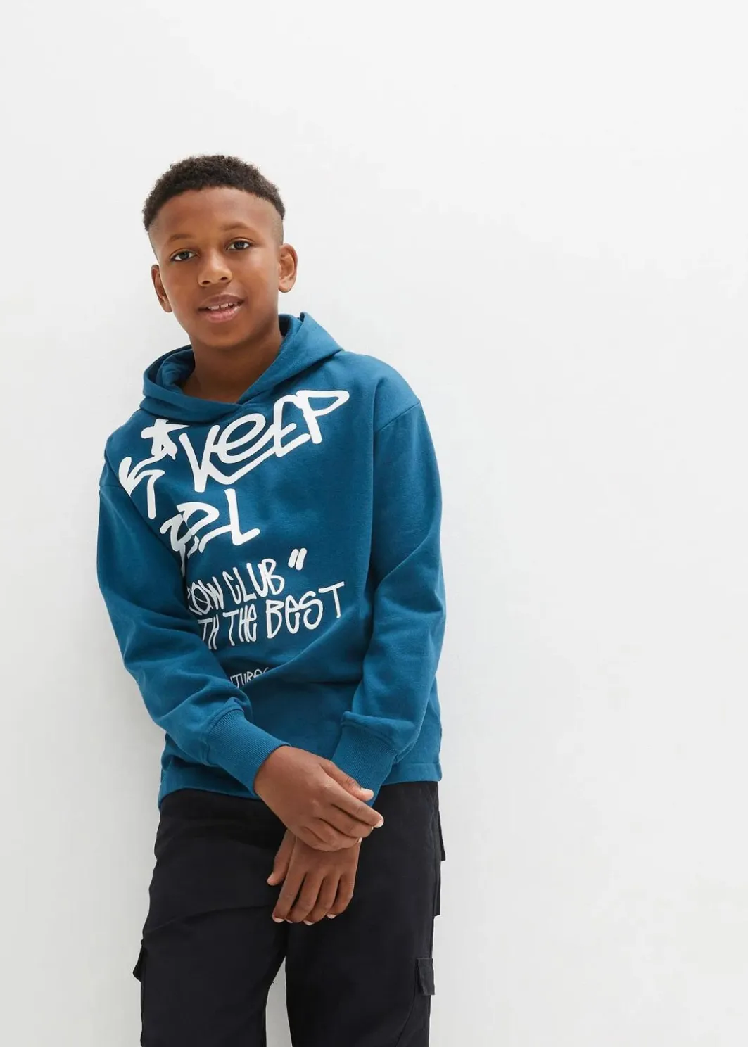 Kinder bonprix Jungen 9-16 Jahre·Sweat & Strick|Jungen 2-8 Jahre·Nachhaltigere Materialien|Hoodie mit Graffiti-Print aus reiner Bio-Baumwolle