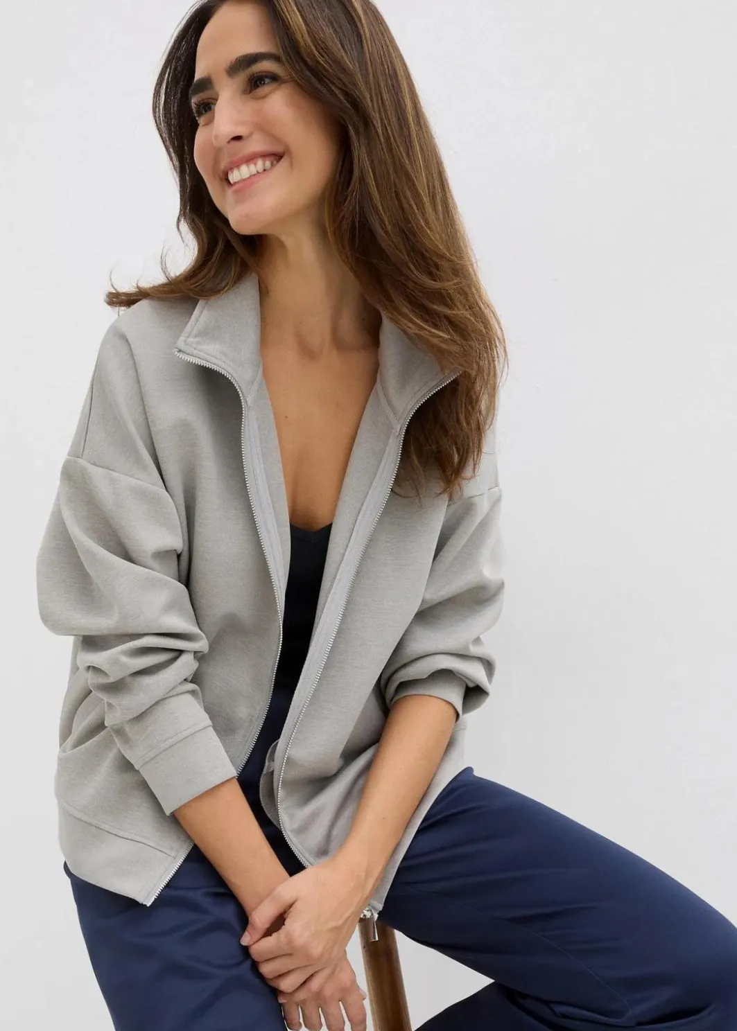 Outlet Jacke in Scuba Qualität mit Reißverschluss Damen Bekleidung·Röcke|Basics