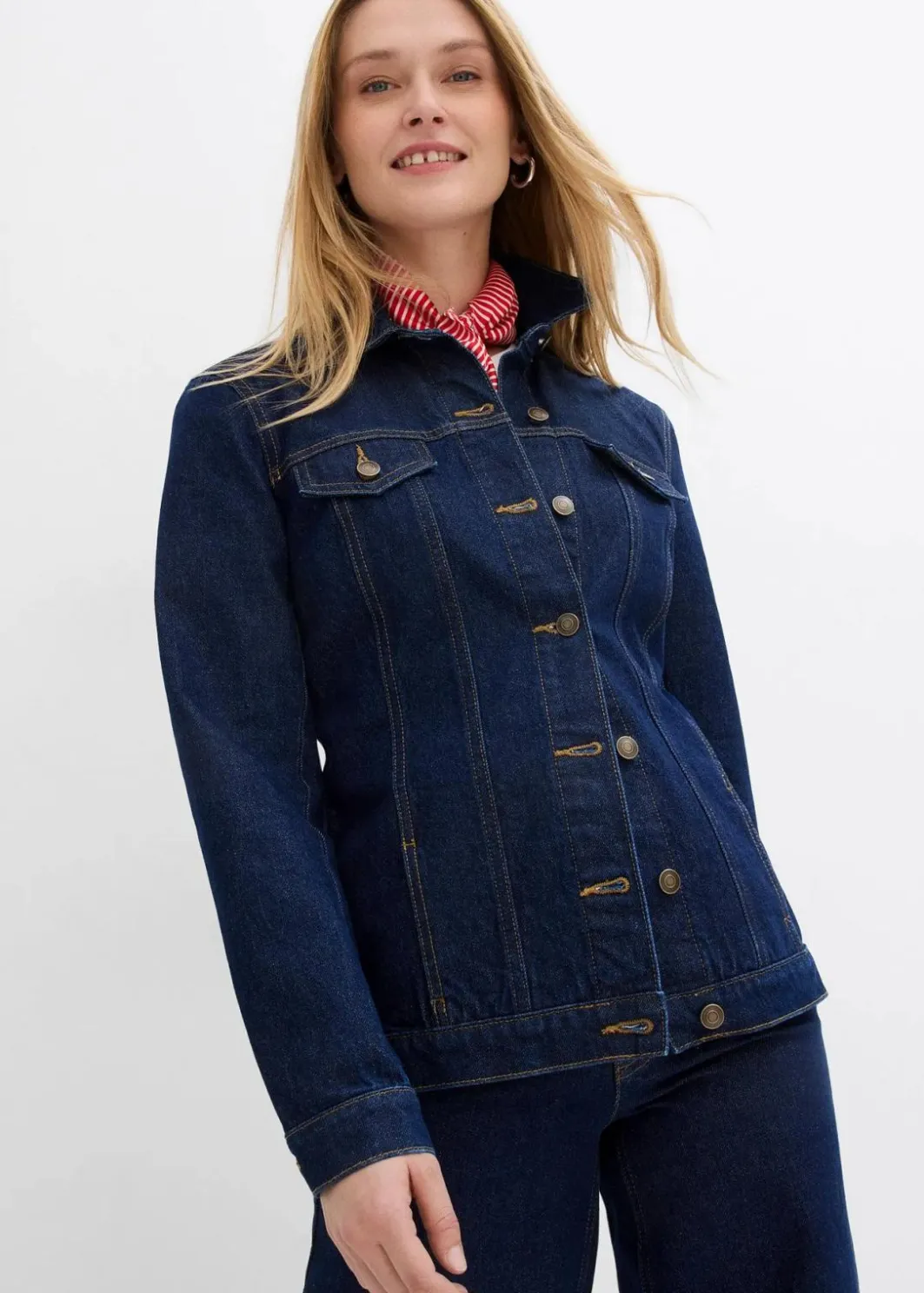 Best Jeansjacke, tailliert, mit Baumwolle Damen Bekleidung·Hosen|Jacken & Mäntel