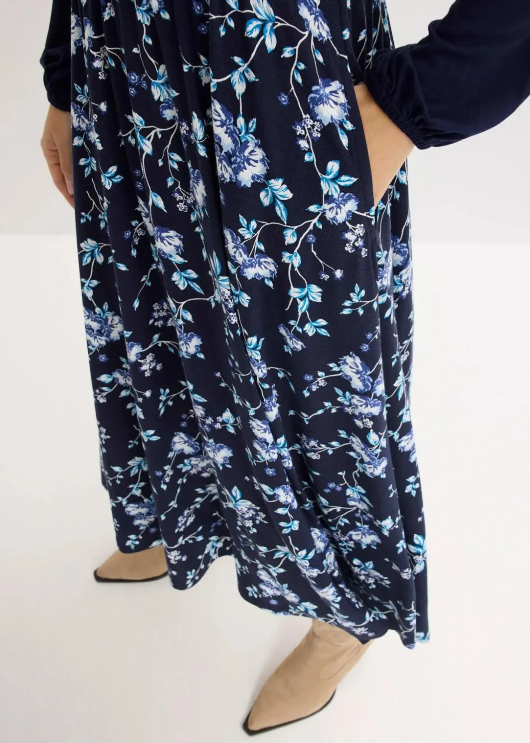 Clearance Jerseykleid aus Viskose-Mix Damen Bekleidung·Pullover & Strickjacken|Kleider