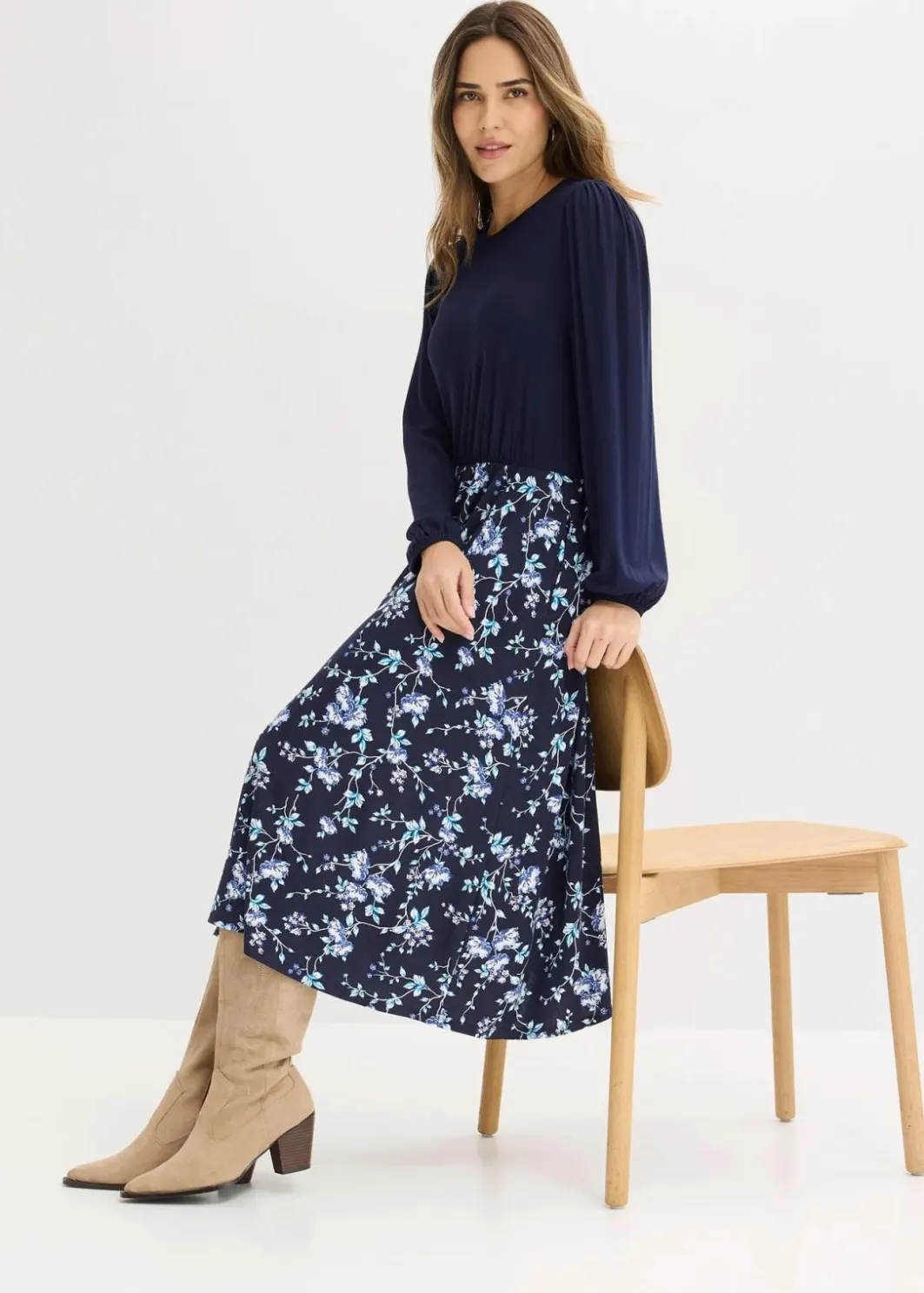 Clearance Jerseykleid aus Viskose-Mix Damen Bekleidung·Pullover & Strickjacken|Kleider
