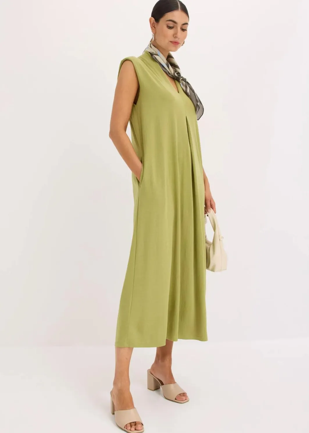 Clearance Jerseykleid aus Viskose-Mix mit Schulterpolster Damen Kleider|Bekleidung·Pullover & Strickjacken