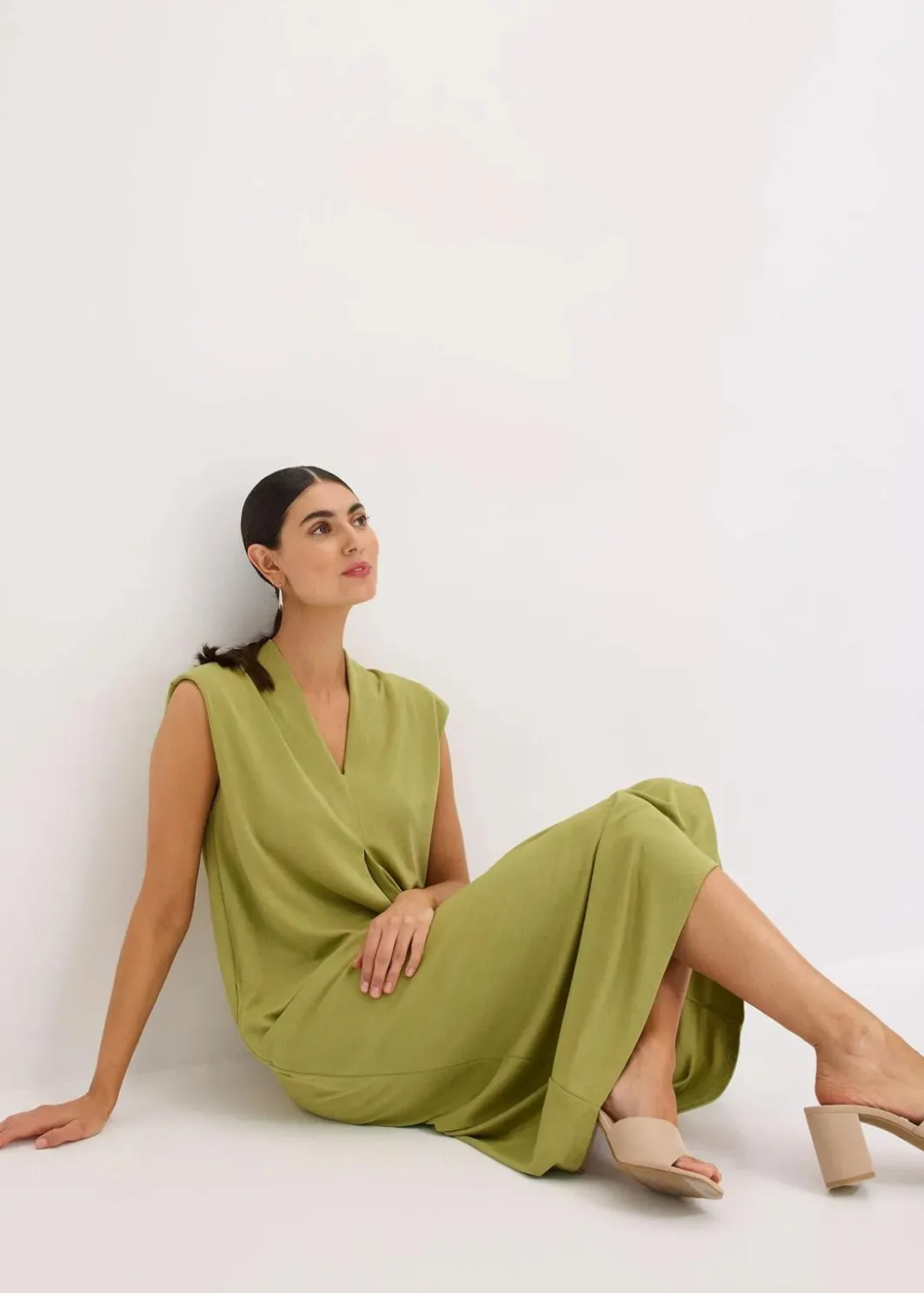 Clearance Jerseykleid aus Viskose-Mix mit Schulterpolster Damen Kleider|Bekleidung·Pullover & Strickjacken