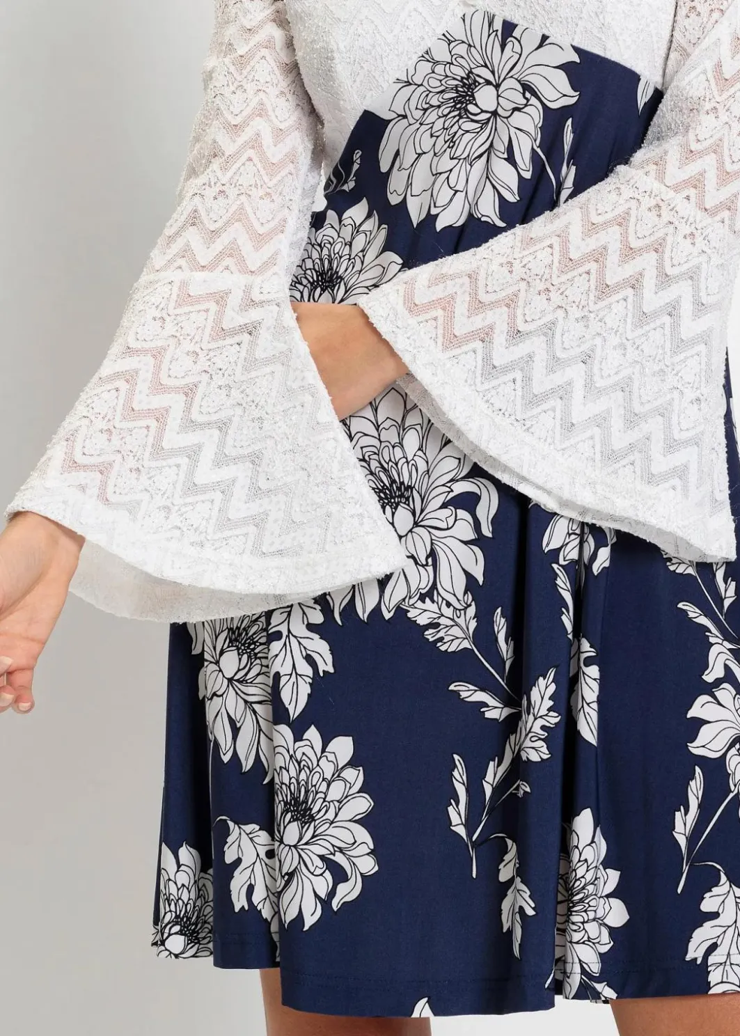 Damen bonprix Kleider|Jerseykleid mit Spitze
