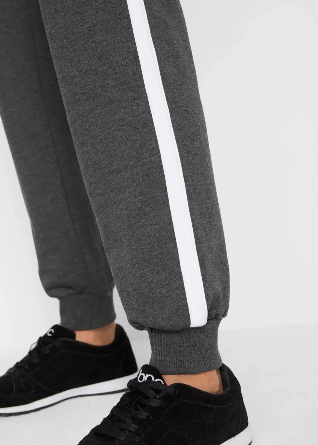 Damen bonprix Bekleidung·Blusen & Tuniken|Bekleidung·Kleider|Jogginghose aus Baumwoll-Mischung