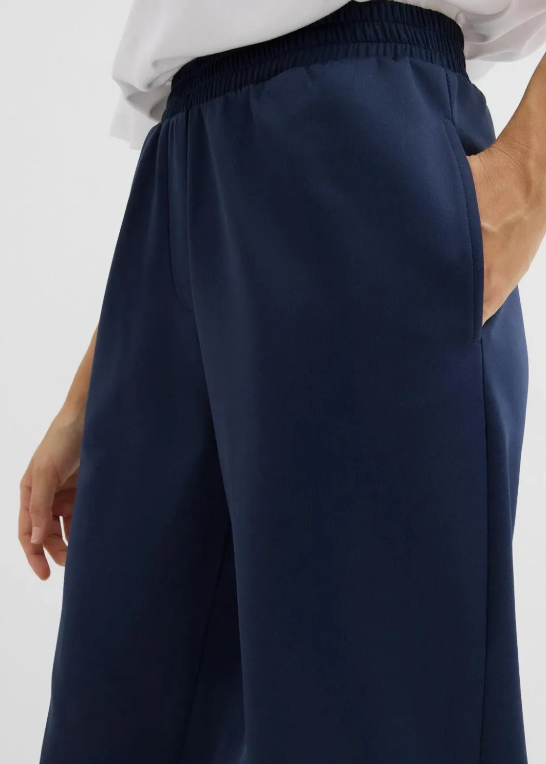 Outlet Jogginghose aus Scuba Damen Bekleidung·Röcke|Bekleidung·Kleider