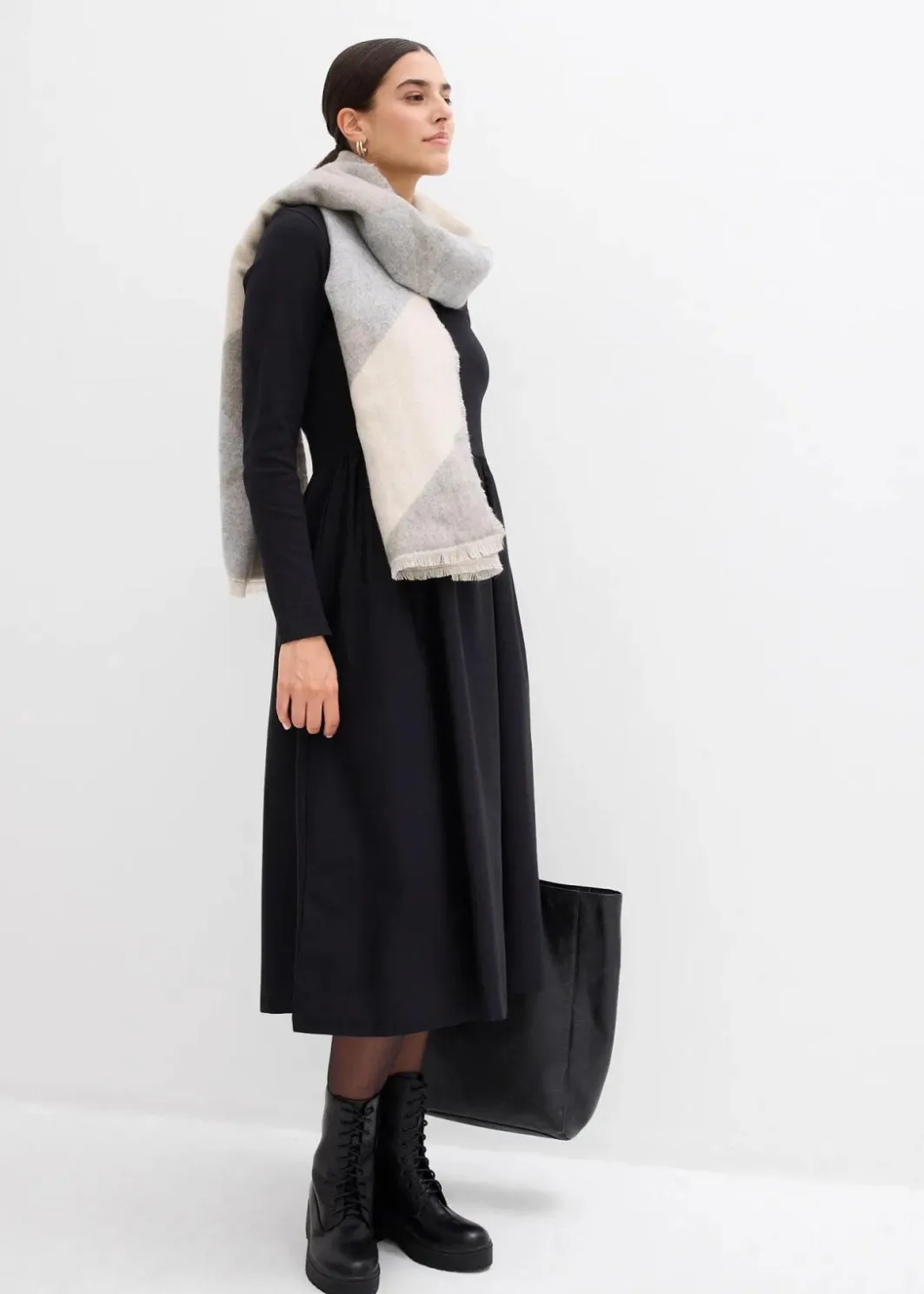 Damen bonprix Kleider|Bekleidung·Pullover & Strickjacken|Kleid im Materialmix aus reiner Baumwolle