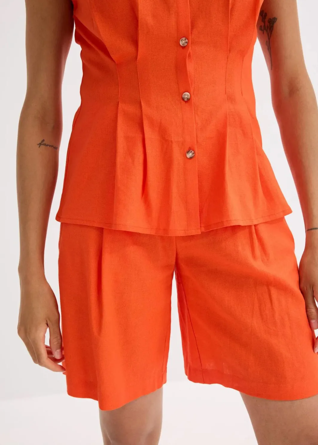 New Kurzarmbluse aus luftigem Leinen-Mix Damen Bekleidung·Jacken & Mäntel|Blusen & Tuniken