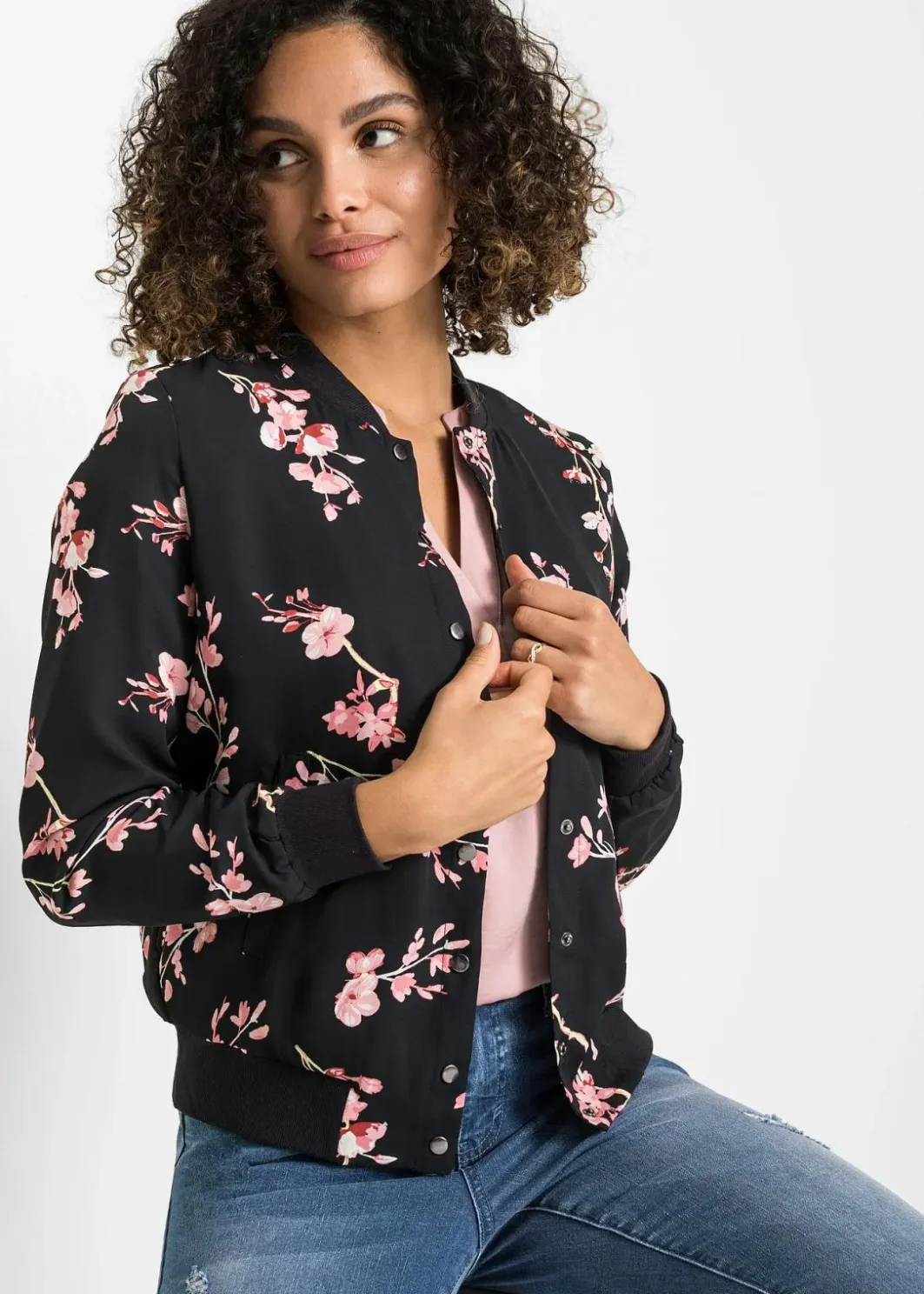 Damen bonprix Bekleidung·Hosen|Nachhaltigere Materialien|kurzer Blouson