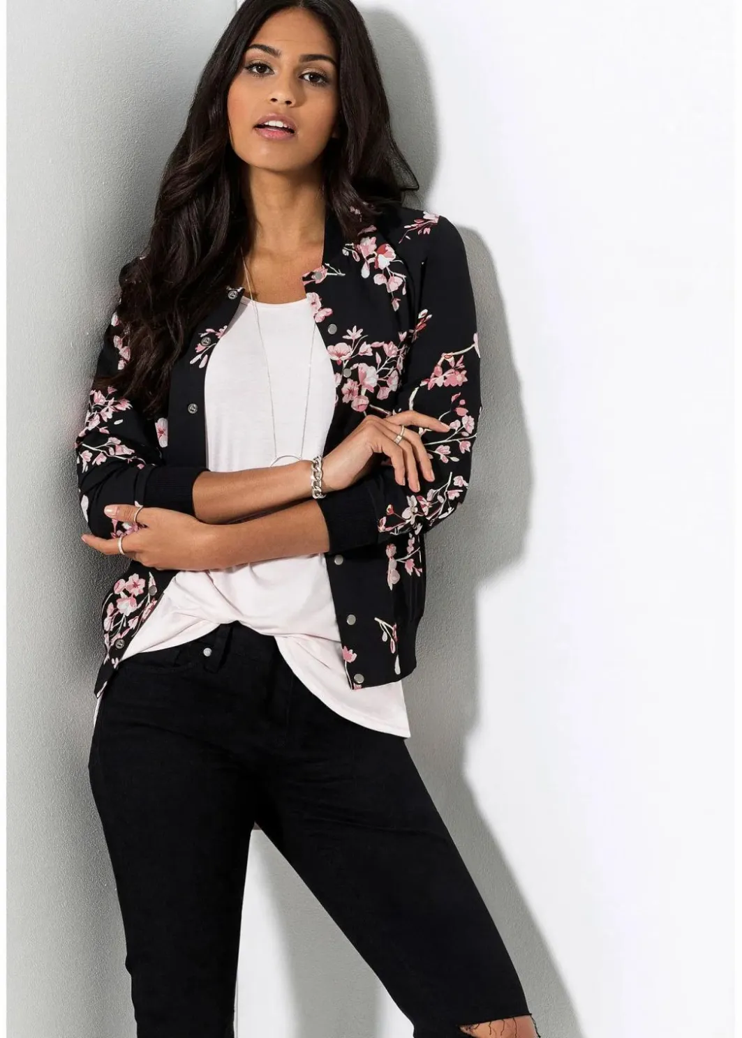 Damen bonprix Bekleidung·Hosen|Nachhaltigere Materialien|kurzer Blouson