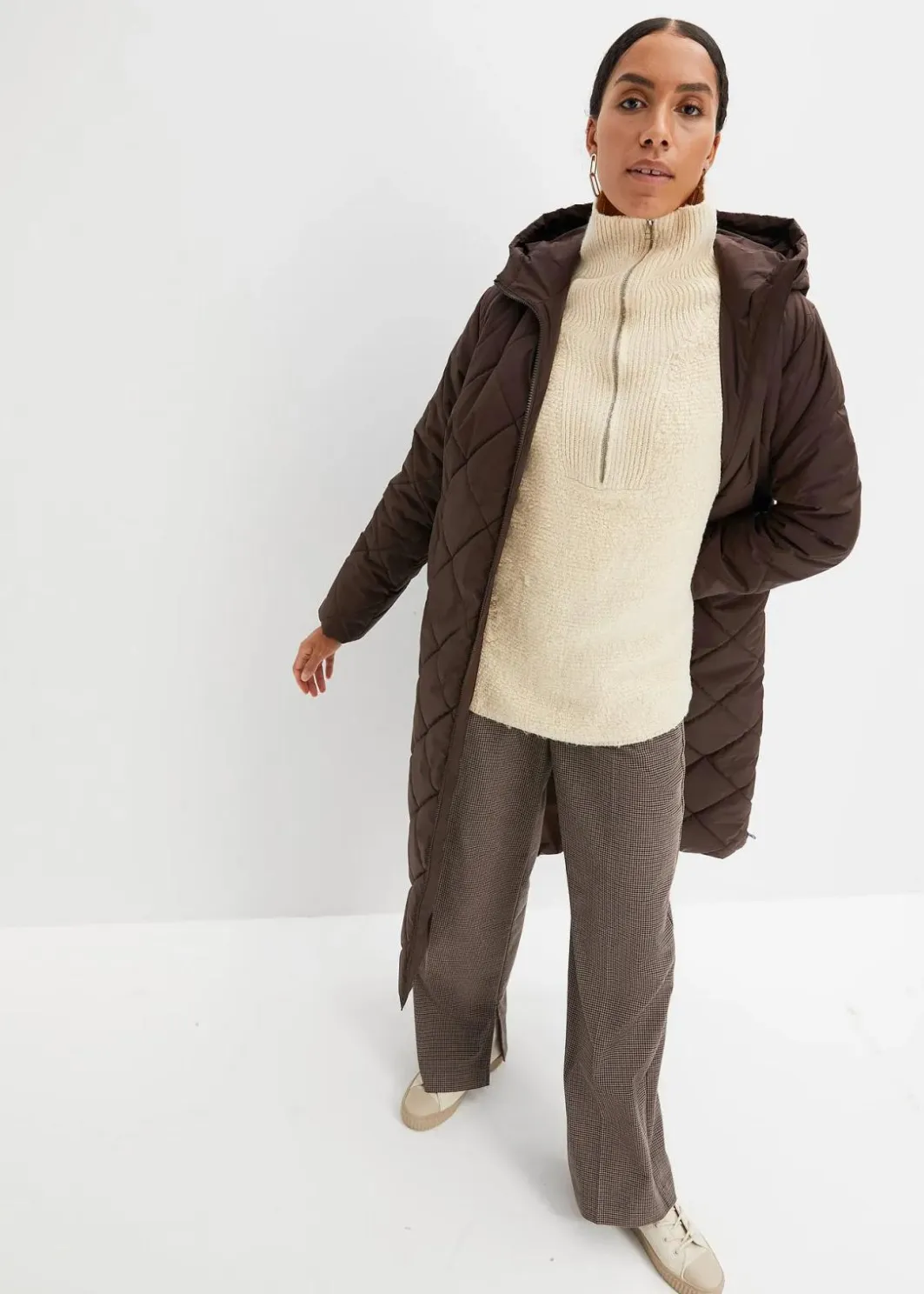 Outlet Langer, wattierter Steppmantel mit Kapuze Damen Nachhaltigere Materialien|Bekleidung·Hosen
