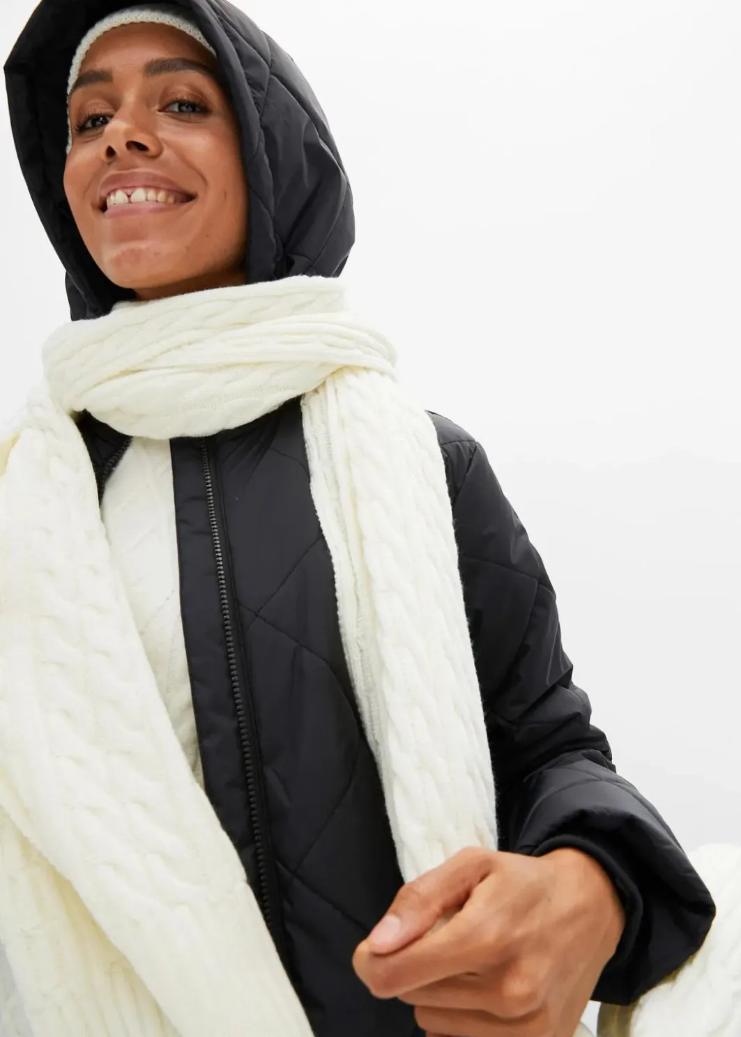 Damen bonprix Bekleidung·Hosen|Nachhaltigere Materialien|Langer, wattierter Steppmantel mit Kapuze