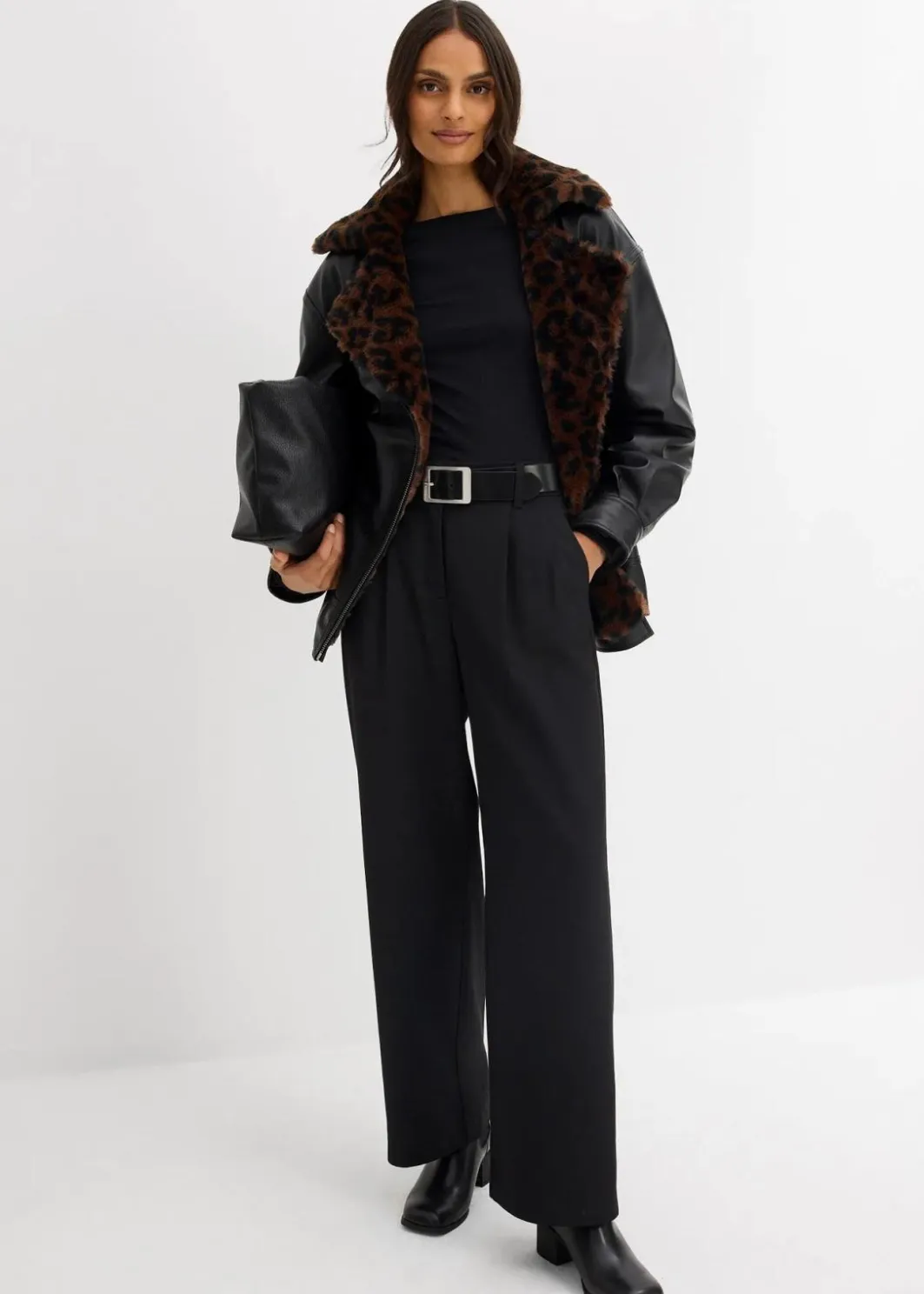 Damen bonprix Bekleidung·Hosen|Jacken & Mäntel|Lederimitat-Jacke mit Leoparden Kunstfell