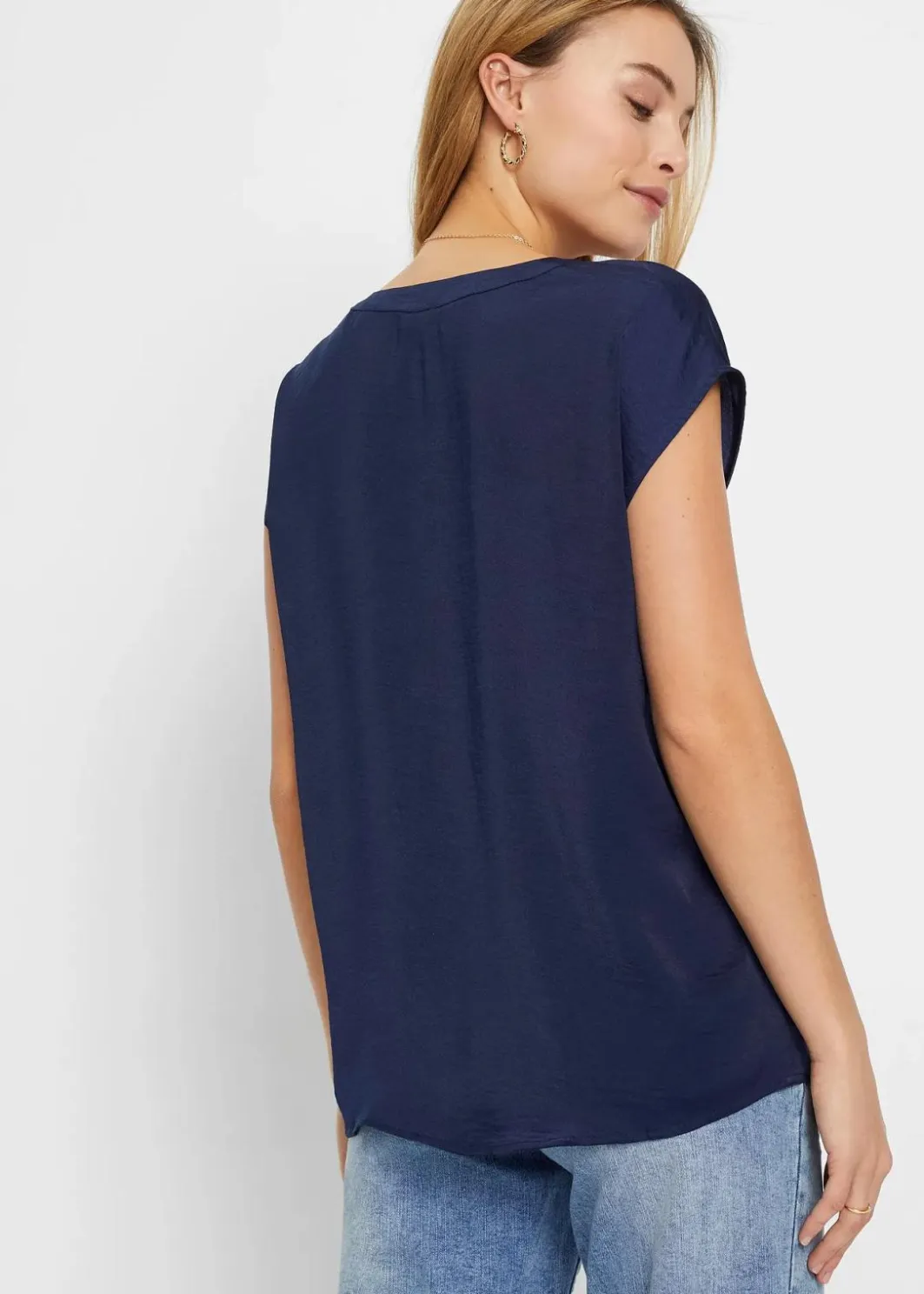 Damen bonprix Bekleidung·Jacken & Mäntel|Blusen & Tuniken|Lockere Satin-Kurzarmtunika mit überschnittenen Schultern