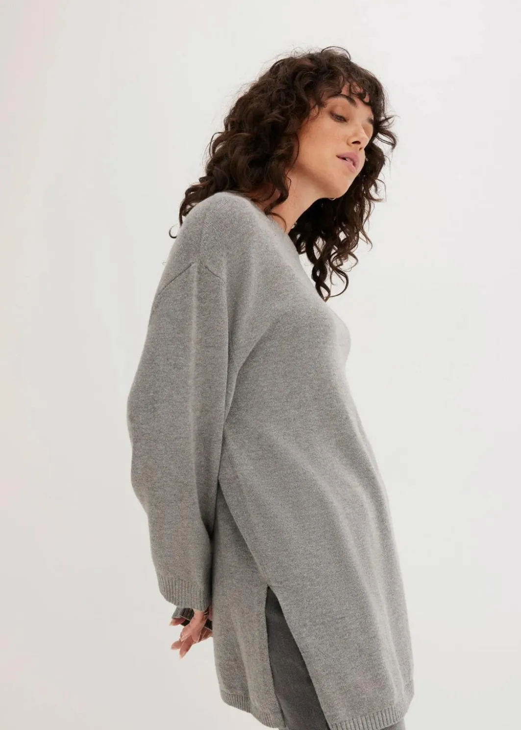 New Long-Feinstrickpullover mit Seitenschlitzen aus Viskose-Mix Damen Bekleidung·Umstandsmode|Strickmode
