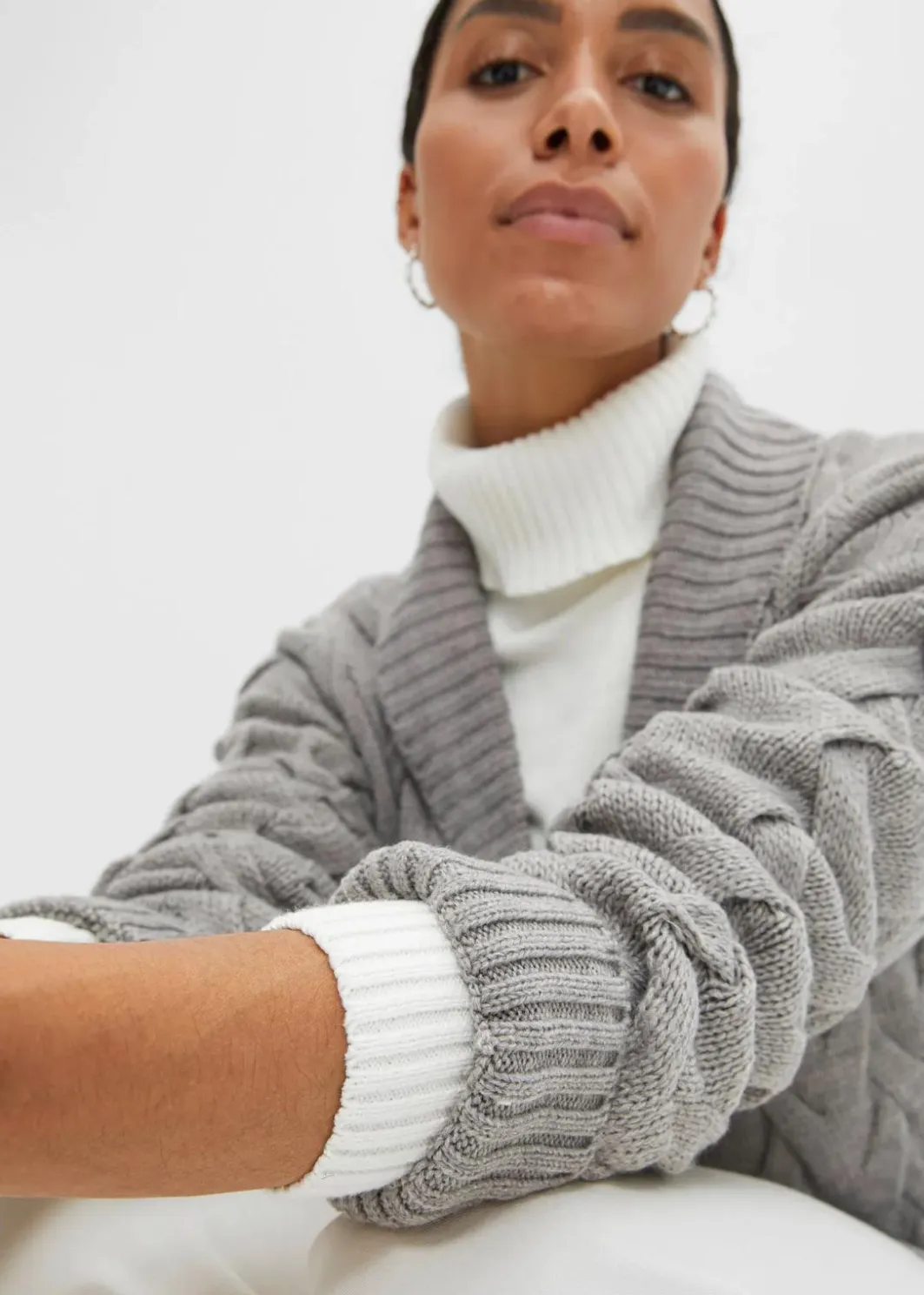 Discount Longstrickjacke mit Schalkragen und Zopfmuster Damen Bekleidung·Umstandsmode|Pullover & Strickjacken