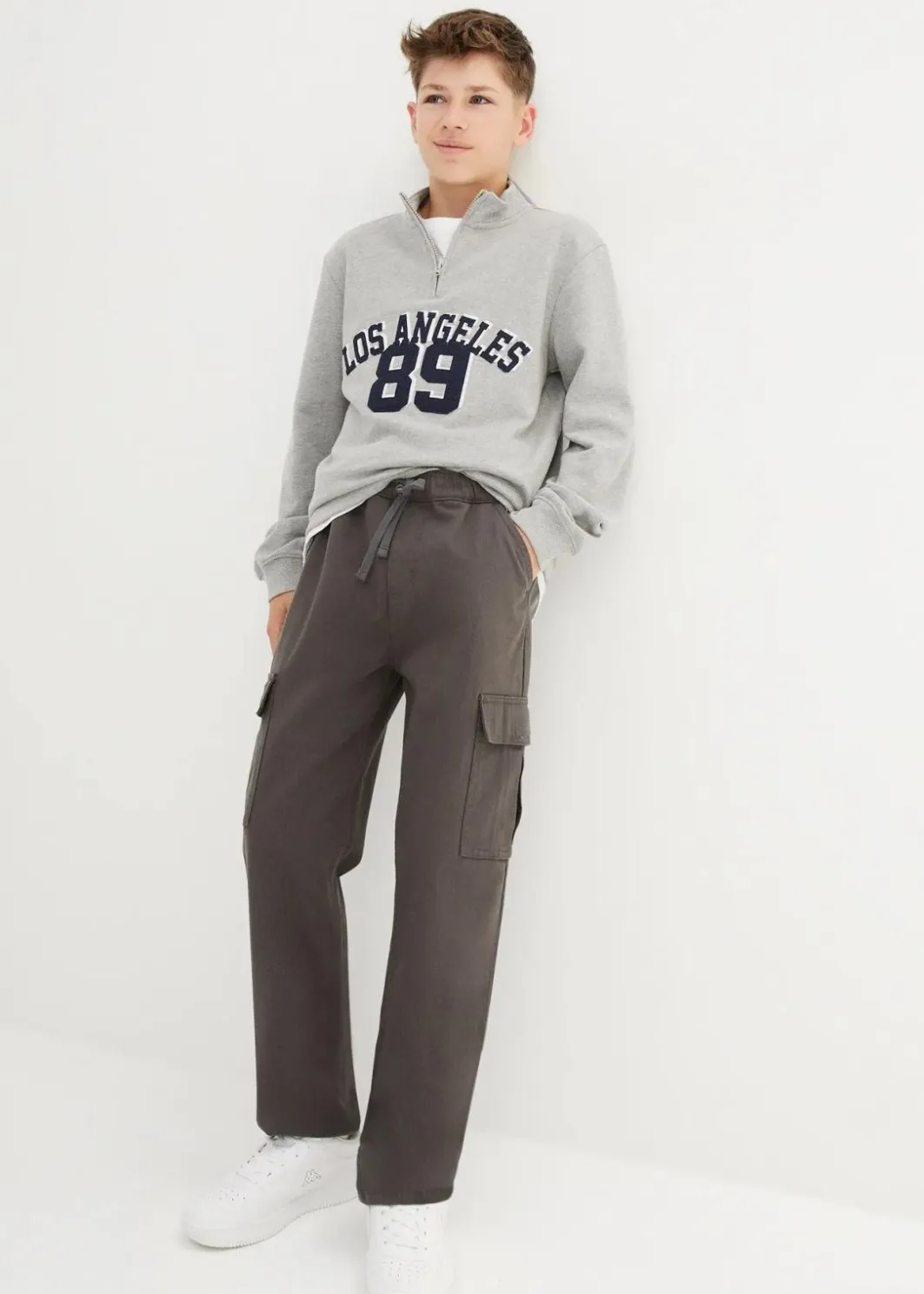 Kinder bonprix Jungen 9-16 Jahre·Hosen|Loose Fit Cargo-Schlupfhose aus reiner Baumwolle, Straight