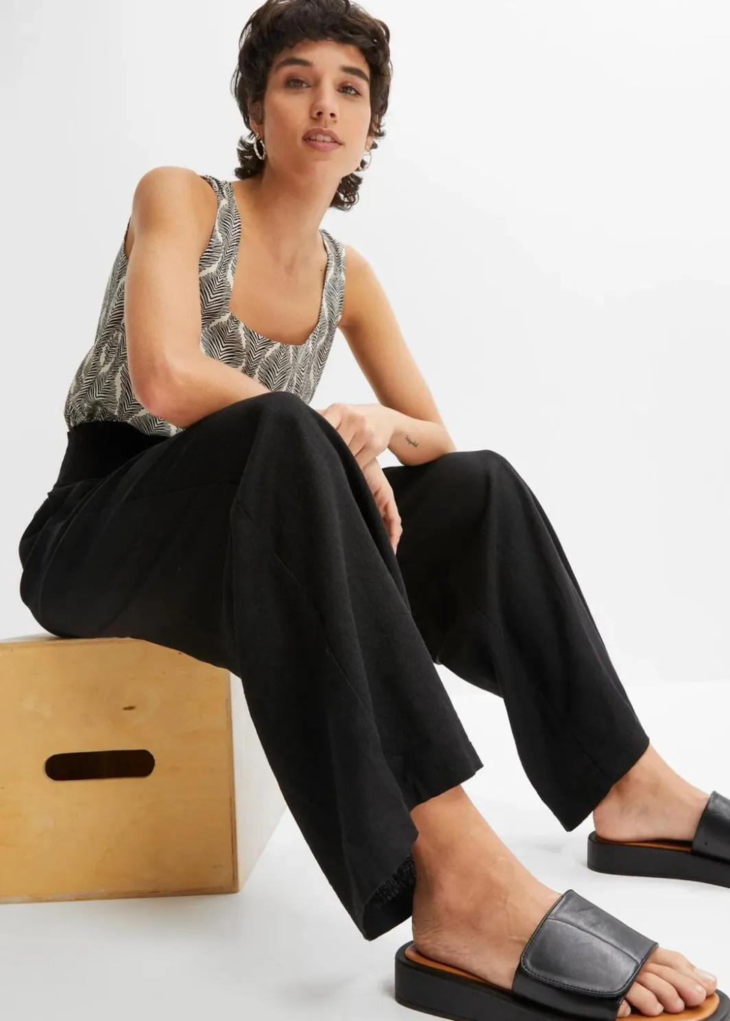 Hot Marlenehose aus luftigem Leinen-Mix Damen Nachhaltigere Materialien|Hosen