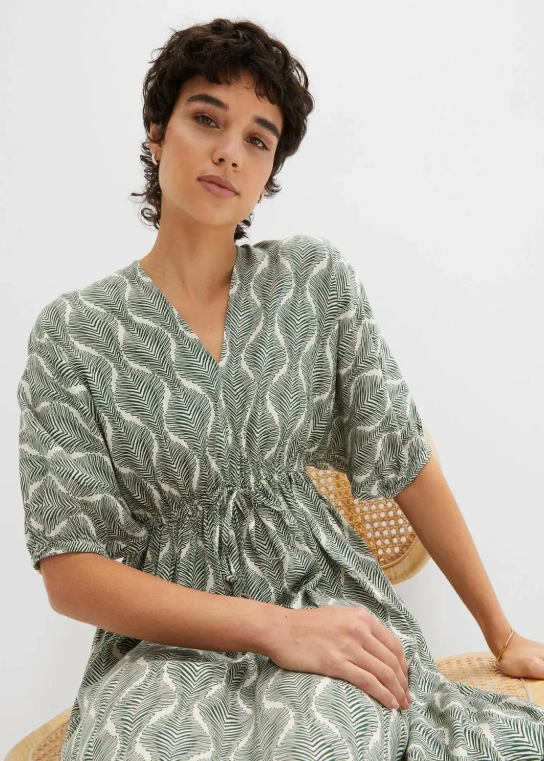 Damen bonprix Bekleidung·Pullover & Strickjacken|Kleider|Midikleid aus fließender Viskose