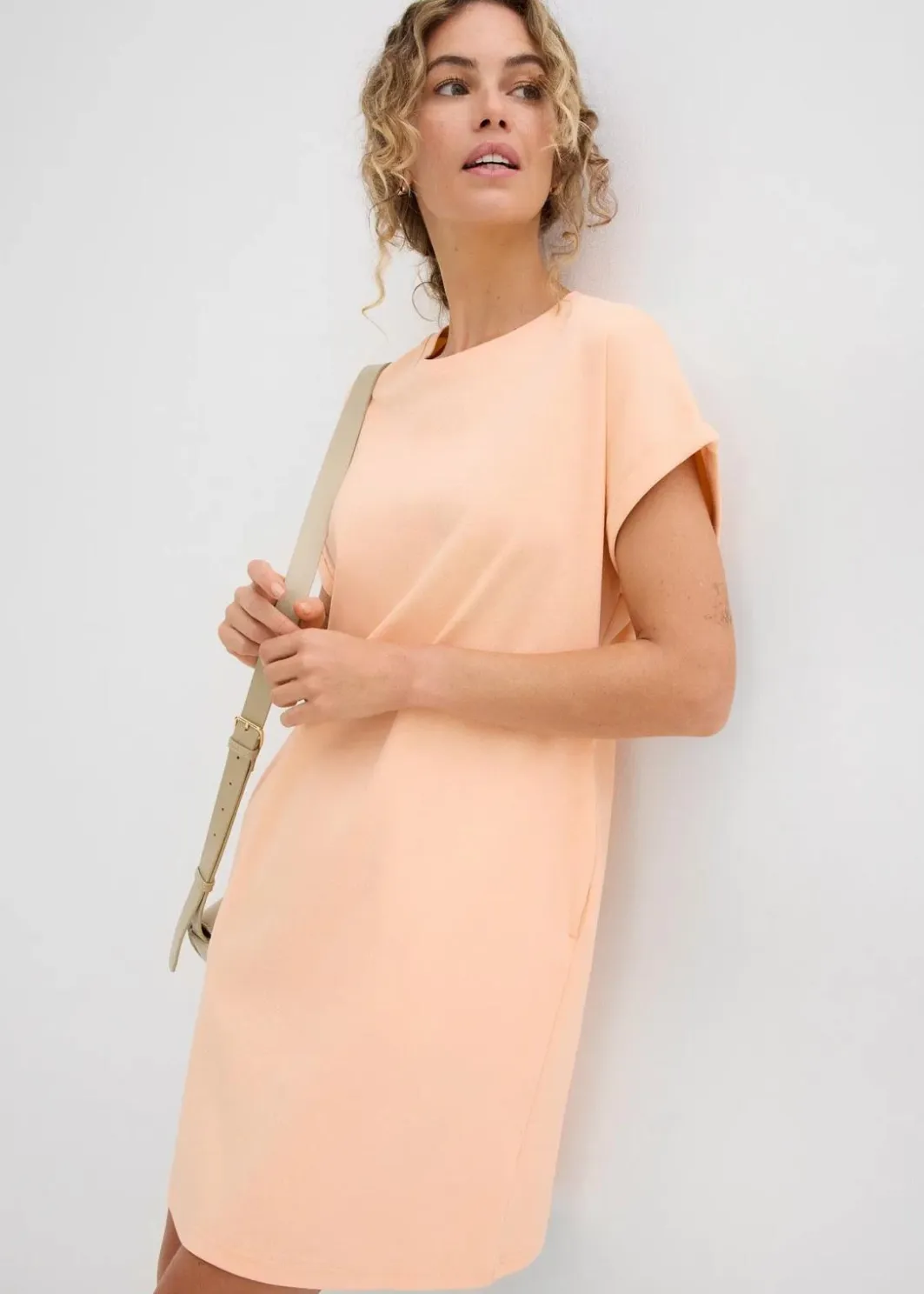 New Minikleid aus fester Interlock-Qualität mit Taschen Damen Bekleidung·Röcke|Basics