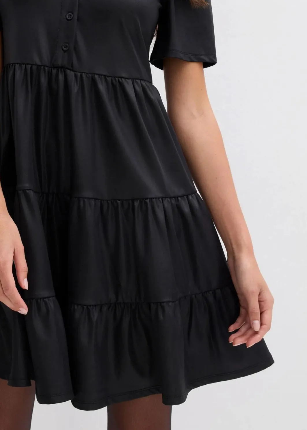 Damen bonprix Bekleidung·Pullover & Strickjacken|Kleider|Minikleid aus glänzendem Material