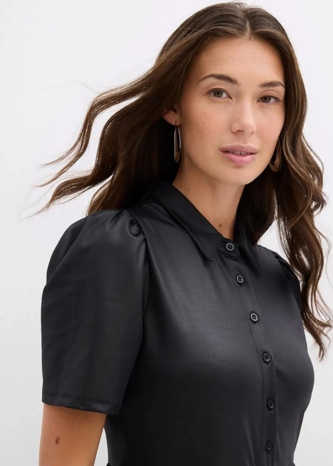 Damen bonprix Bekleidung·Pullover & Strickjacken|Kleider|Minikleid aus glänzendem Material