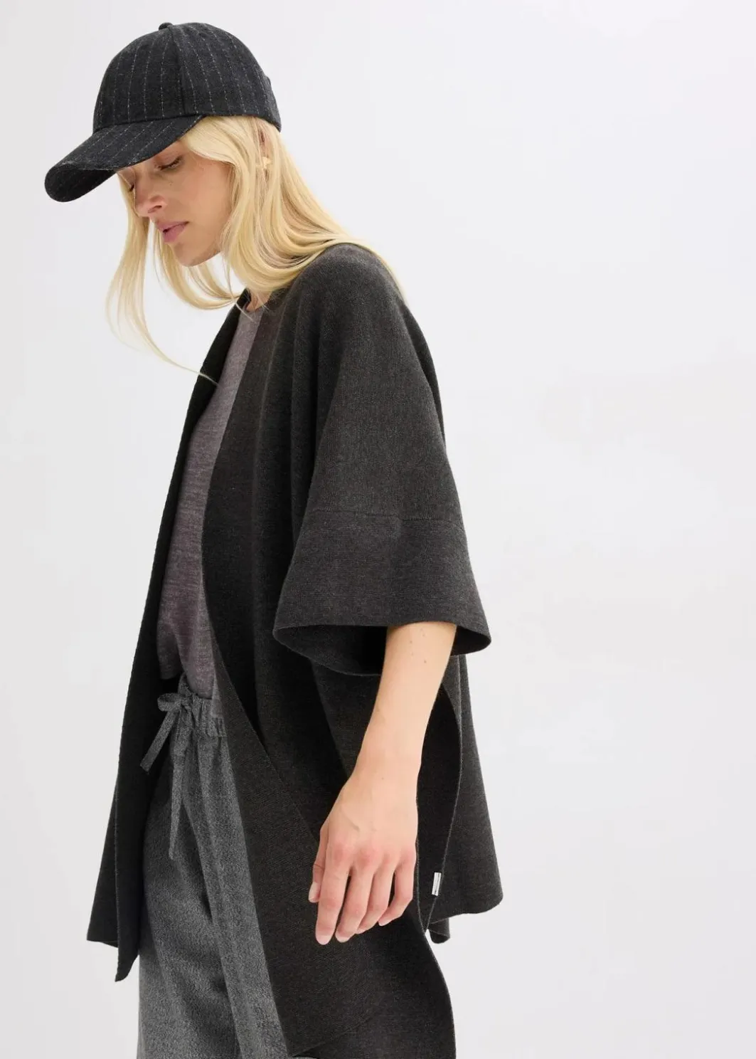 Damen bonprix Jacken & Mäntel|Bekleidung·Hosen|Oversize Strick-Cape