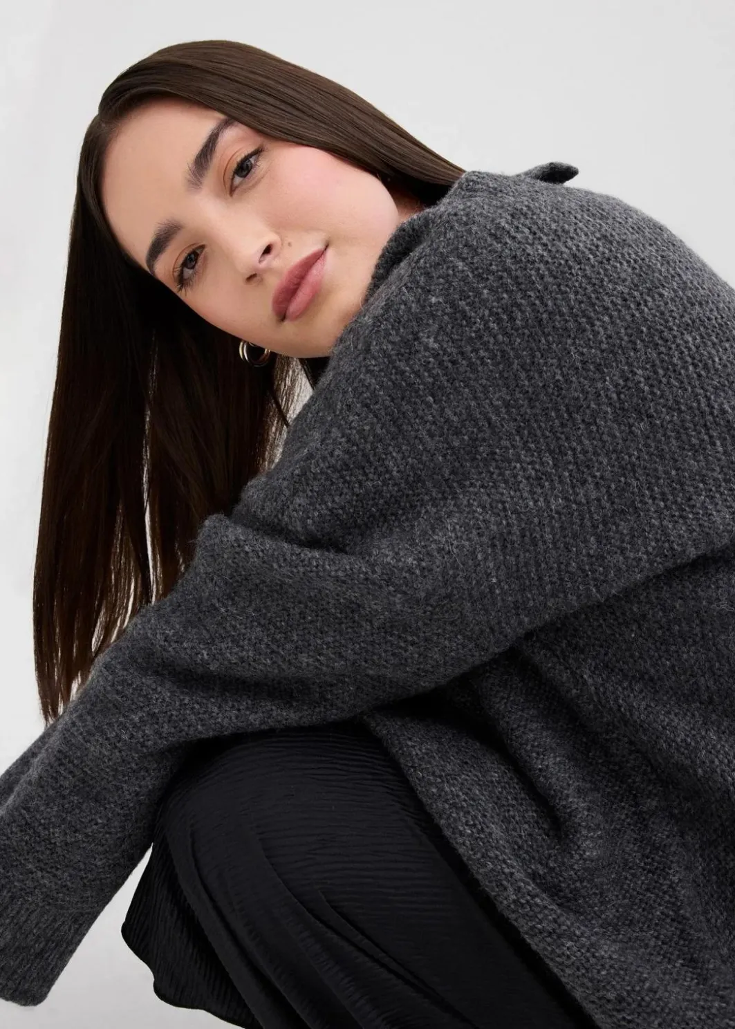 Sale Pullover mit asymmetrischem Saumverlauf und Wollanteil Damen Bekleidung·Umstandsmode|Bekleidung·Jeans