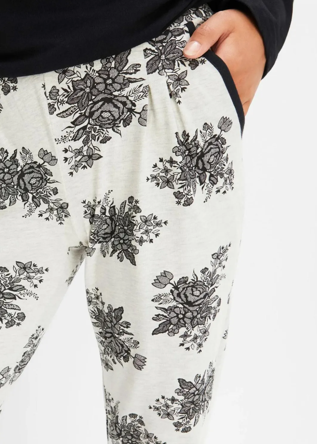 Damen bonprix Wäsche·Nachtwäsche|Nachhaltigere Materialien|Pyjama mit dezenter Spitze