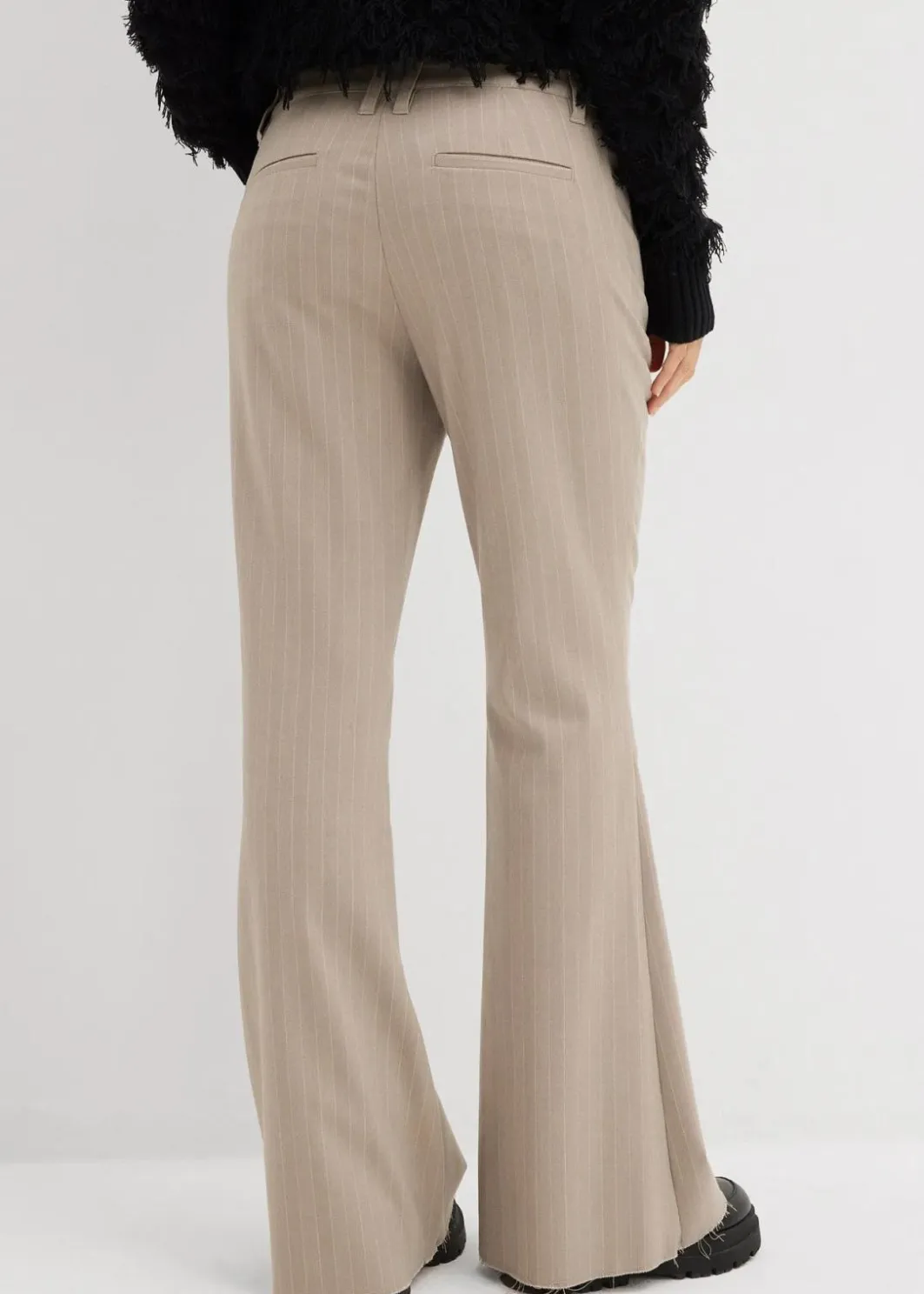 Damen bonprix Hosen|Nachhaltigere Materialien|Schlaghose aus fließendem Viskose-Mix