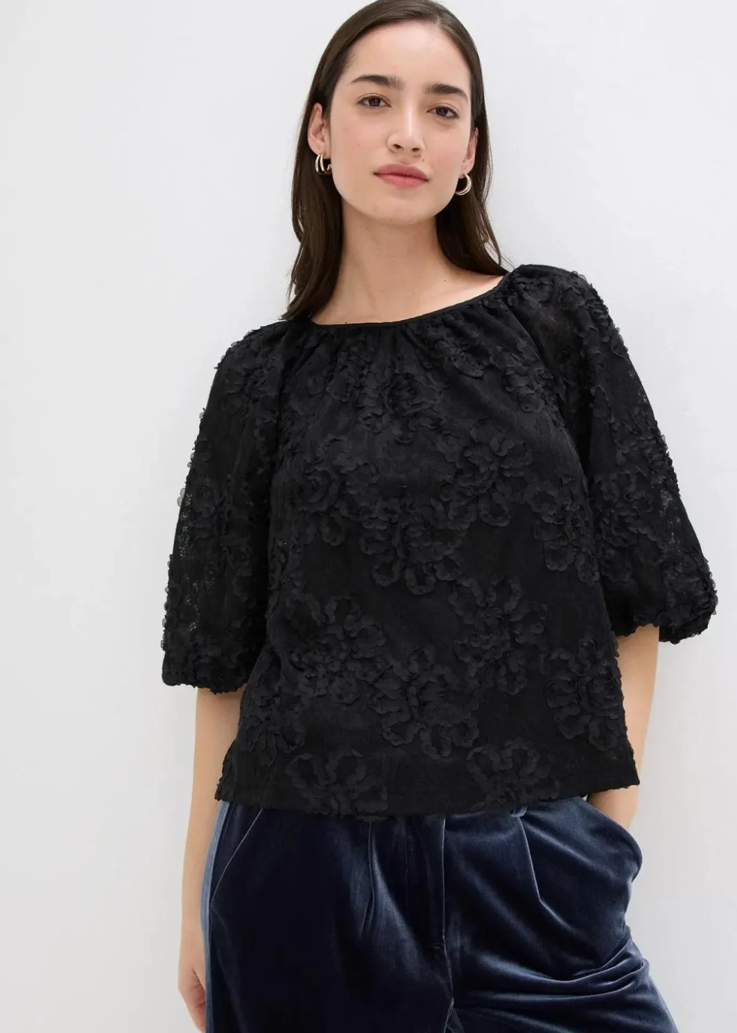 Damen bonprix Bekleidung·Jacken & Mäntel|Blusen & Tuniken|Schlupfbluse mit strukturiertem Blumen-Muster