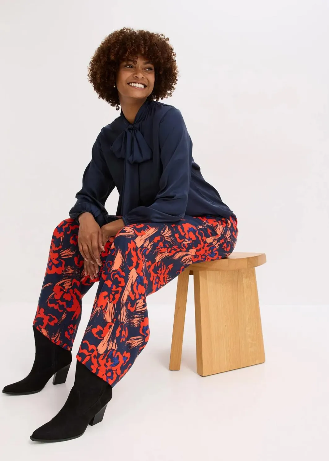 Outlet Schluppenbluse aus fließendem Satin Damen Blusen & Tuniken|Nachhaltigere Materialien