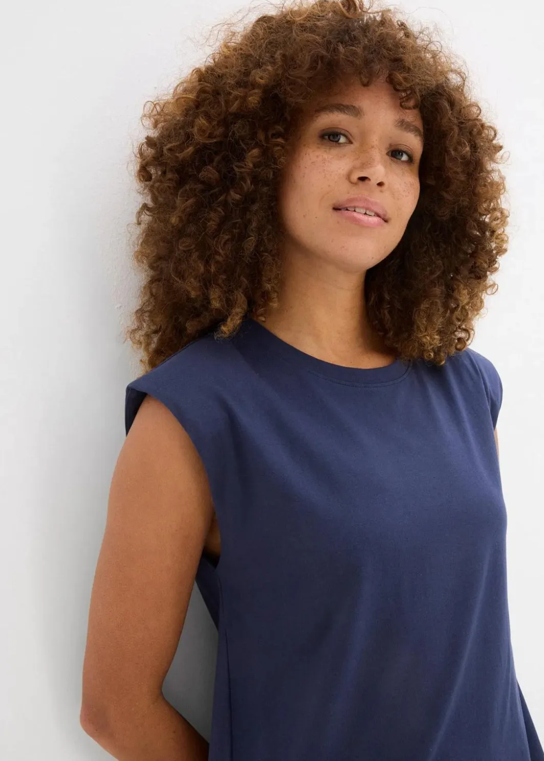 Damen bonprix Nachhaltigere Materialien|Kleider|Shirtkleid mit Schulterpolstern aus reiner Bio-Baumwolle