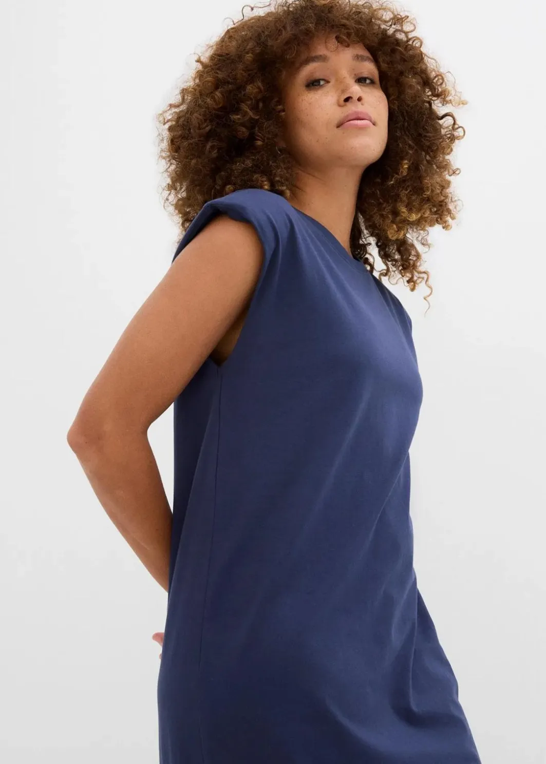 Damen bonprix Nachhaltigere Materialien|Kleider|Shirtkleid mit Schulterpolstern aus reiner Bio-Baumwolle